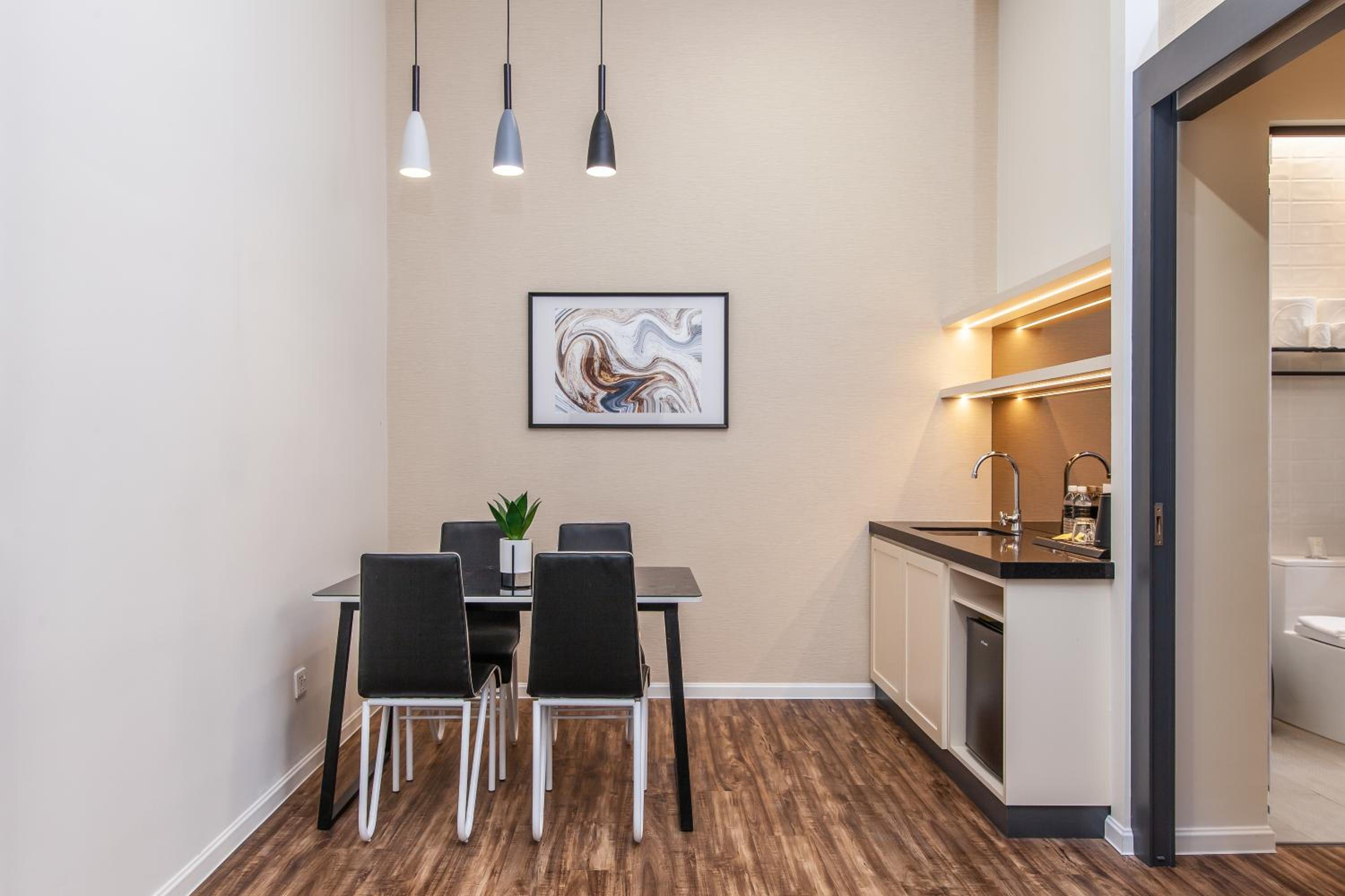 Colley Suite - Photo 6