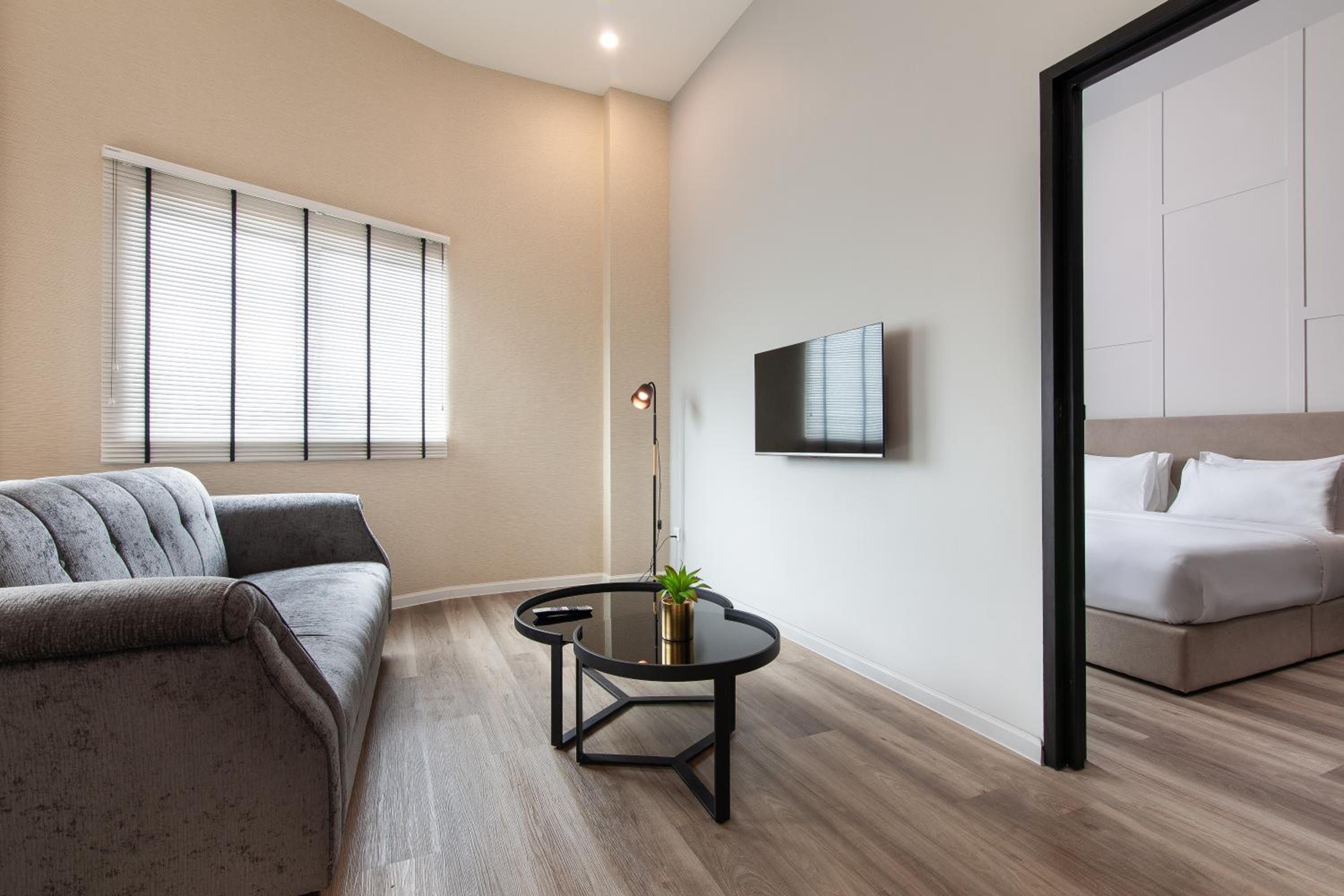 Wesley Suite - Photo 5