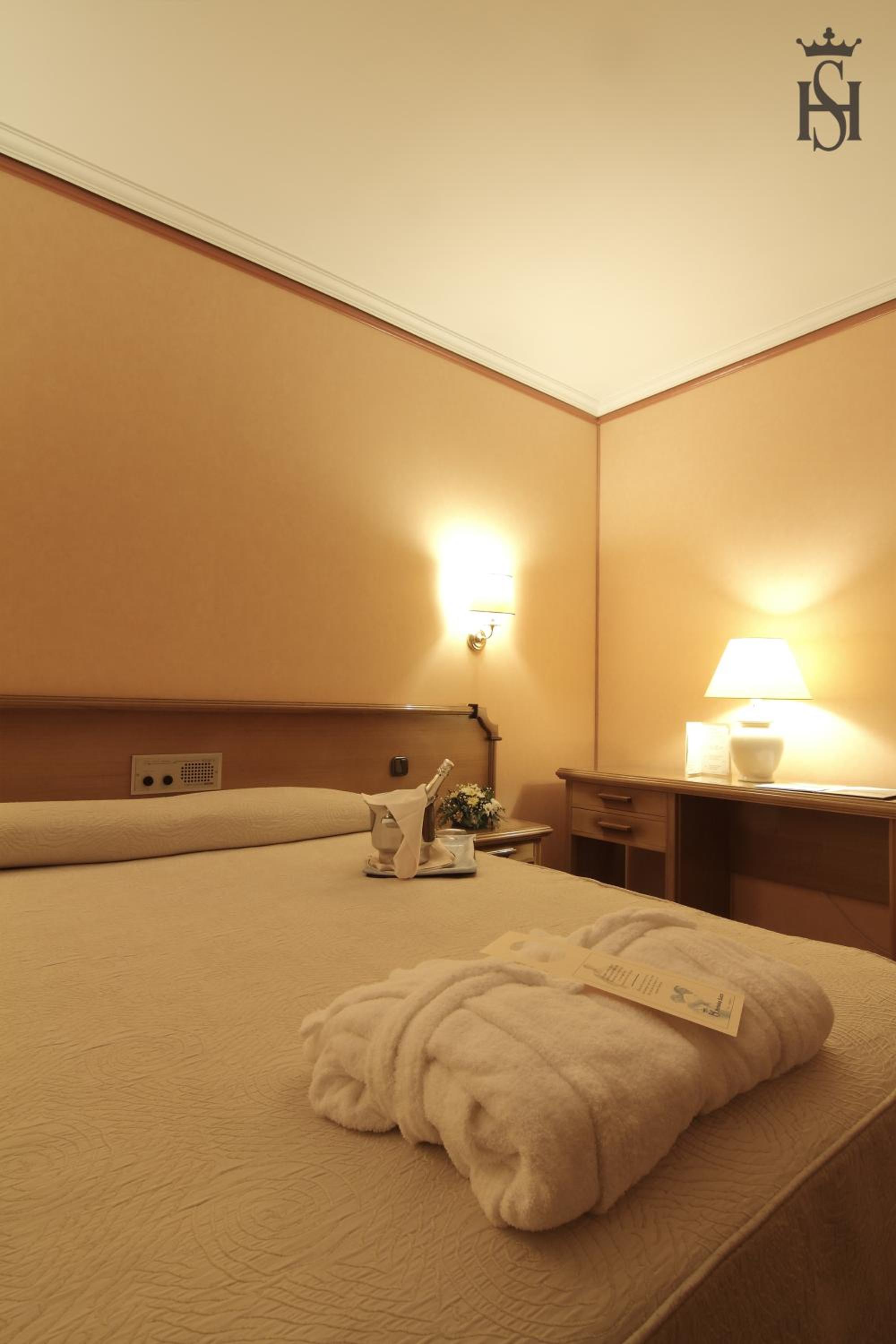 Superior Room - Photo 2