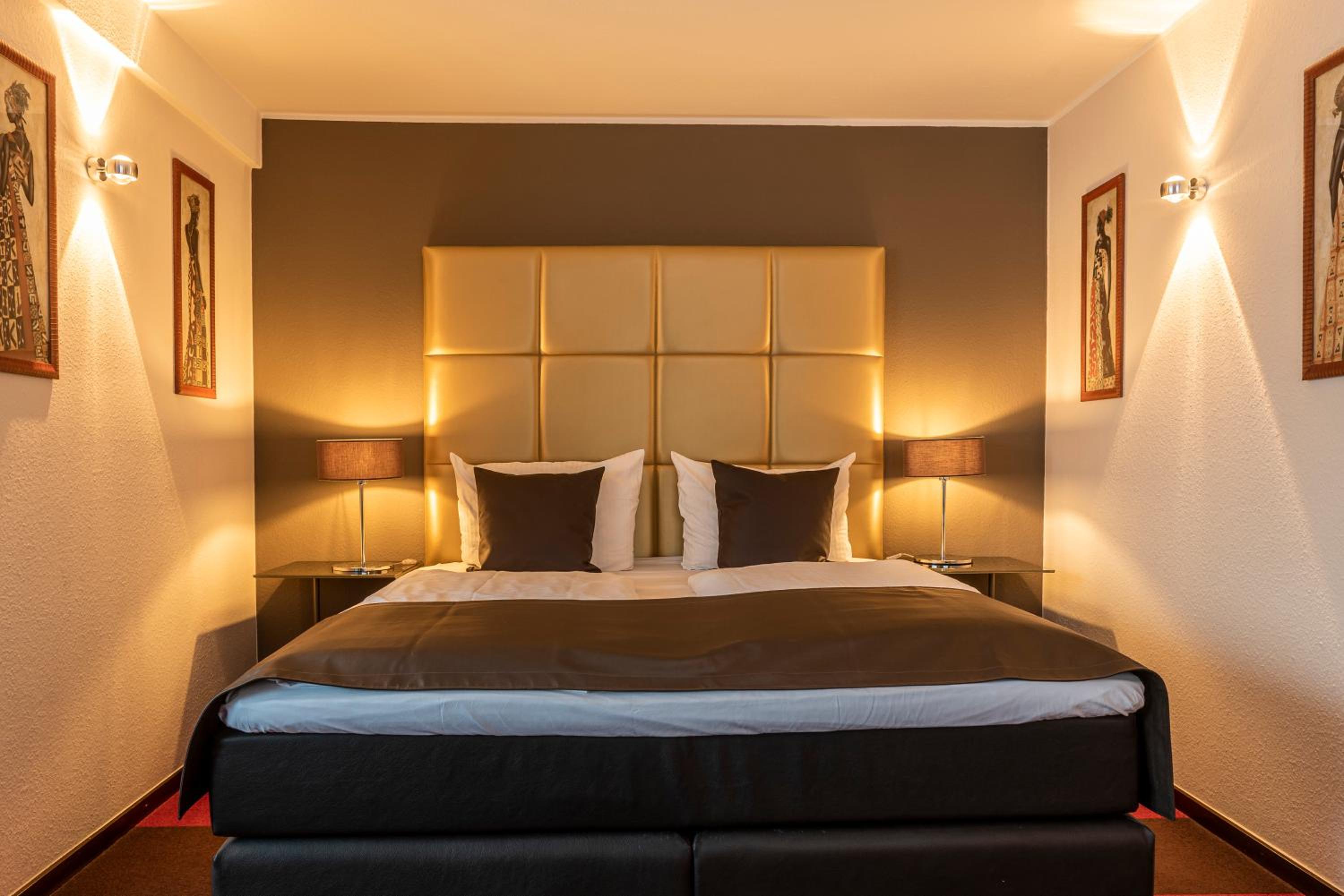 Standard Double or Twin Room - Photo 4