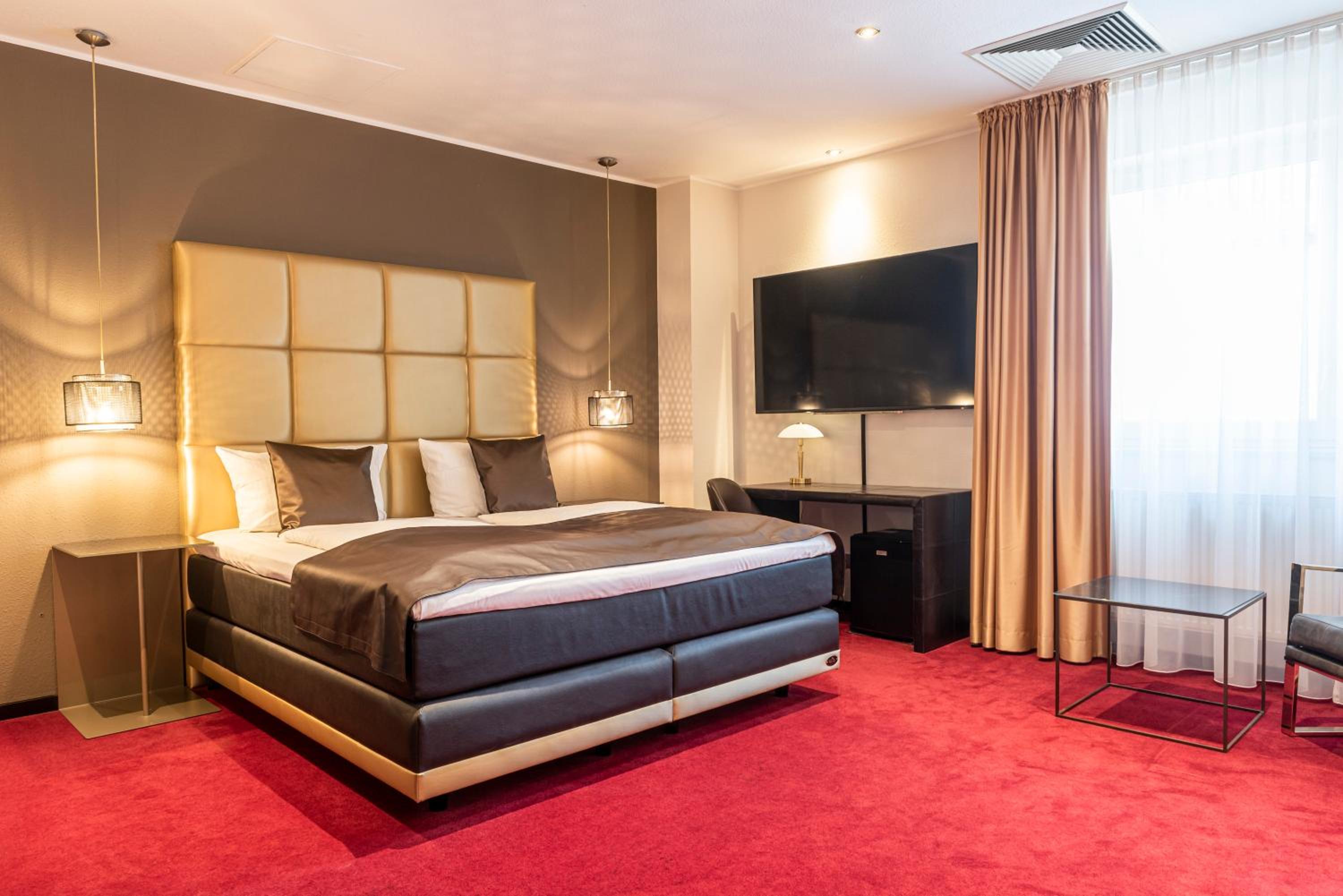 Standard Double or Twin Room - Photo 3