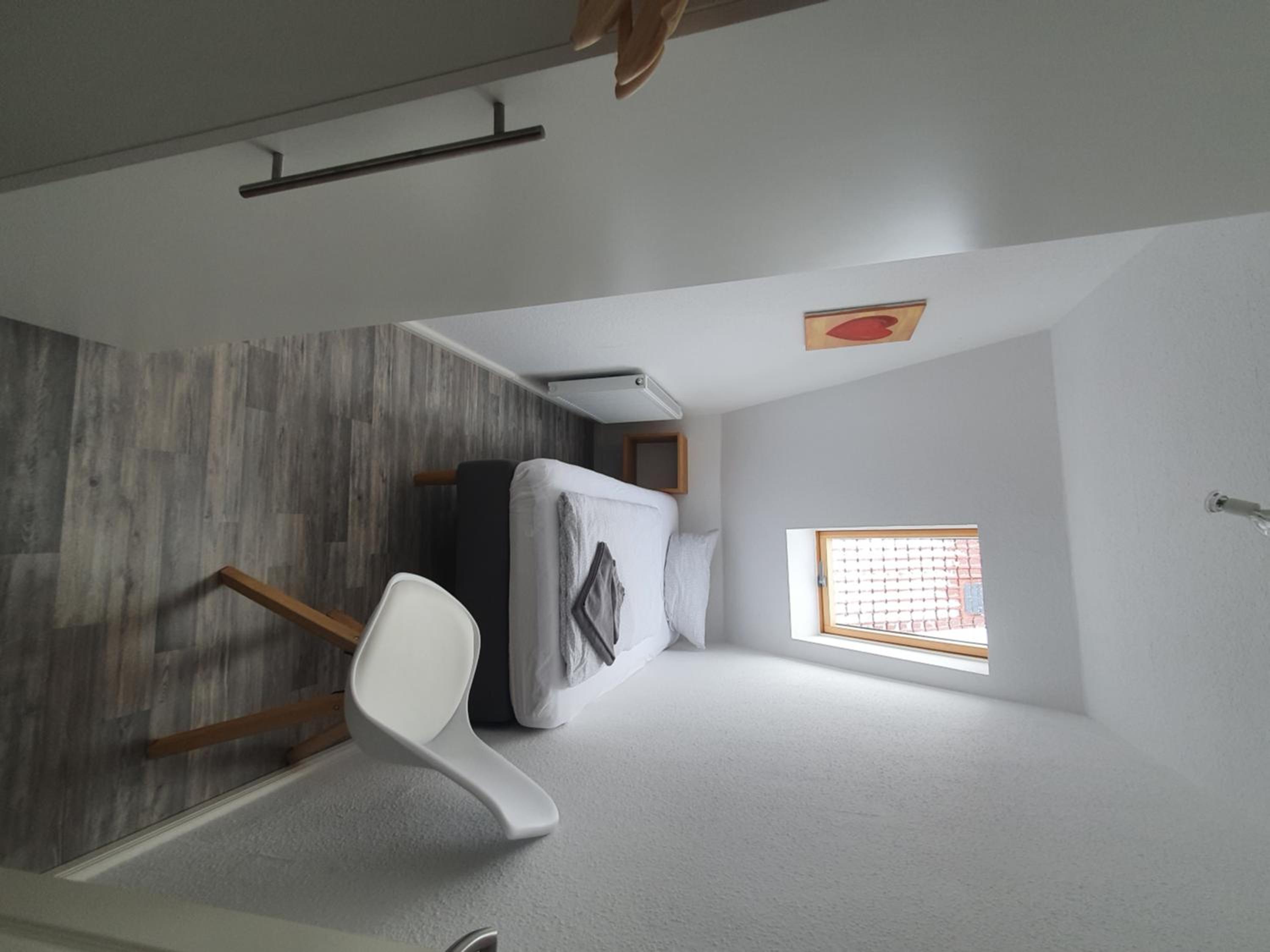Apartment - Photo 4