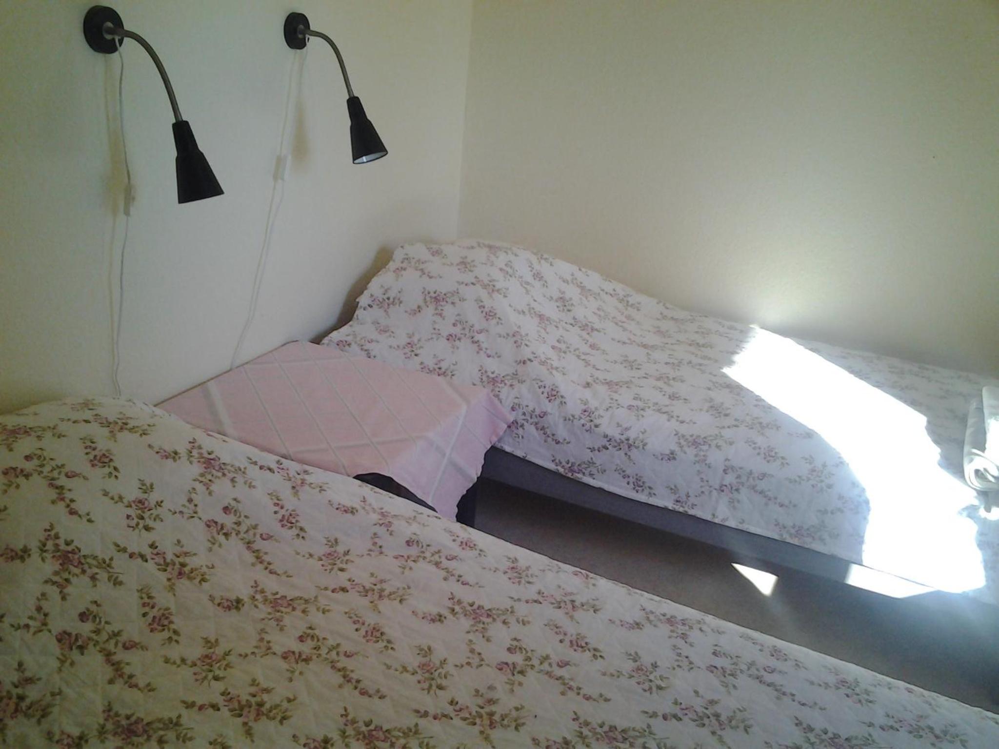 Small Twin Room with Shared Bathroom photo 2