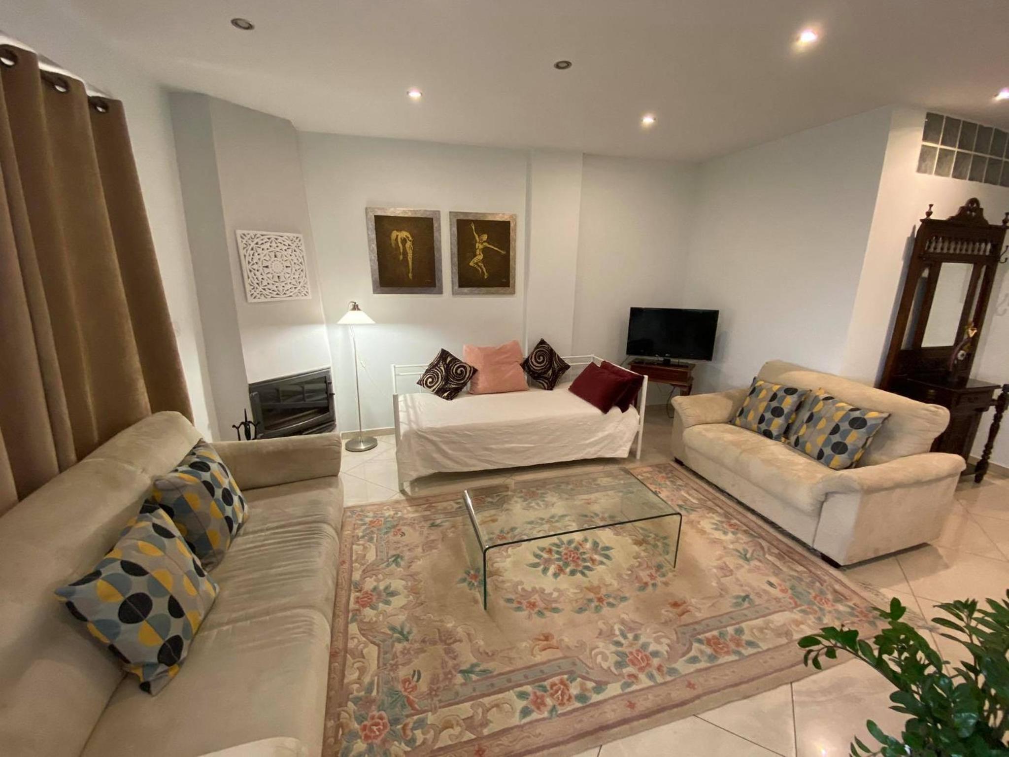 Superior Suite with Fireplace - Photo 9