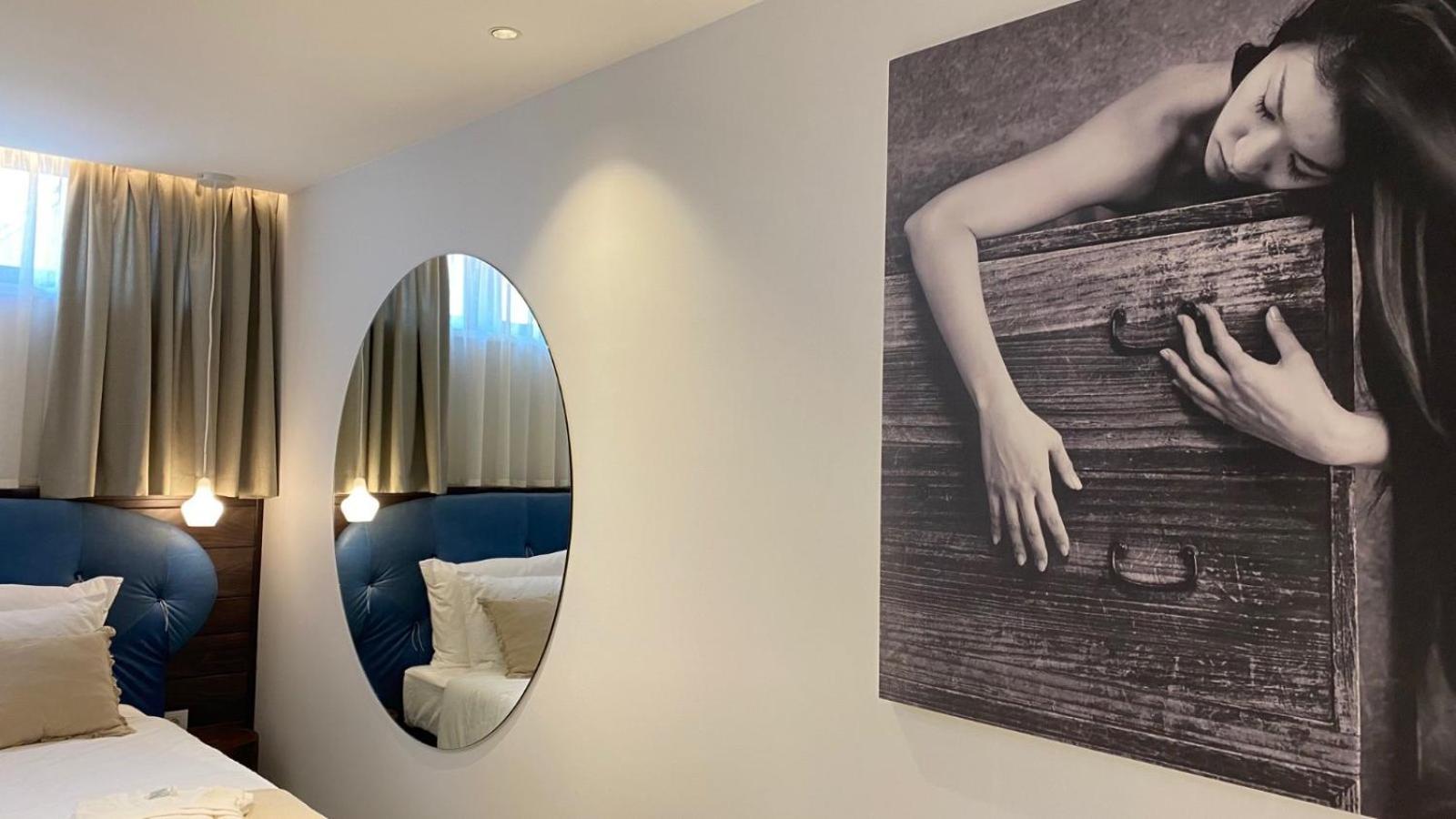 Suite with Spa Bath - Photo 11