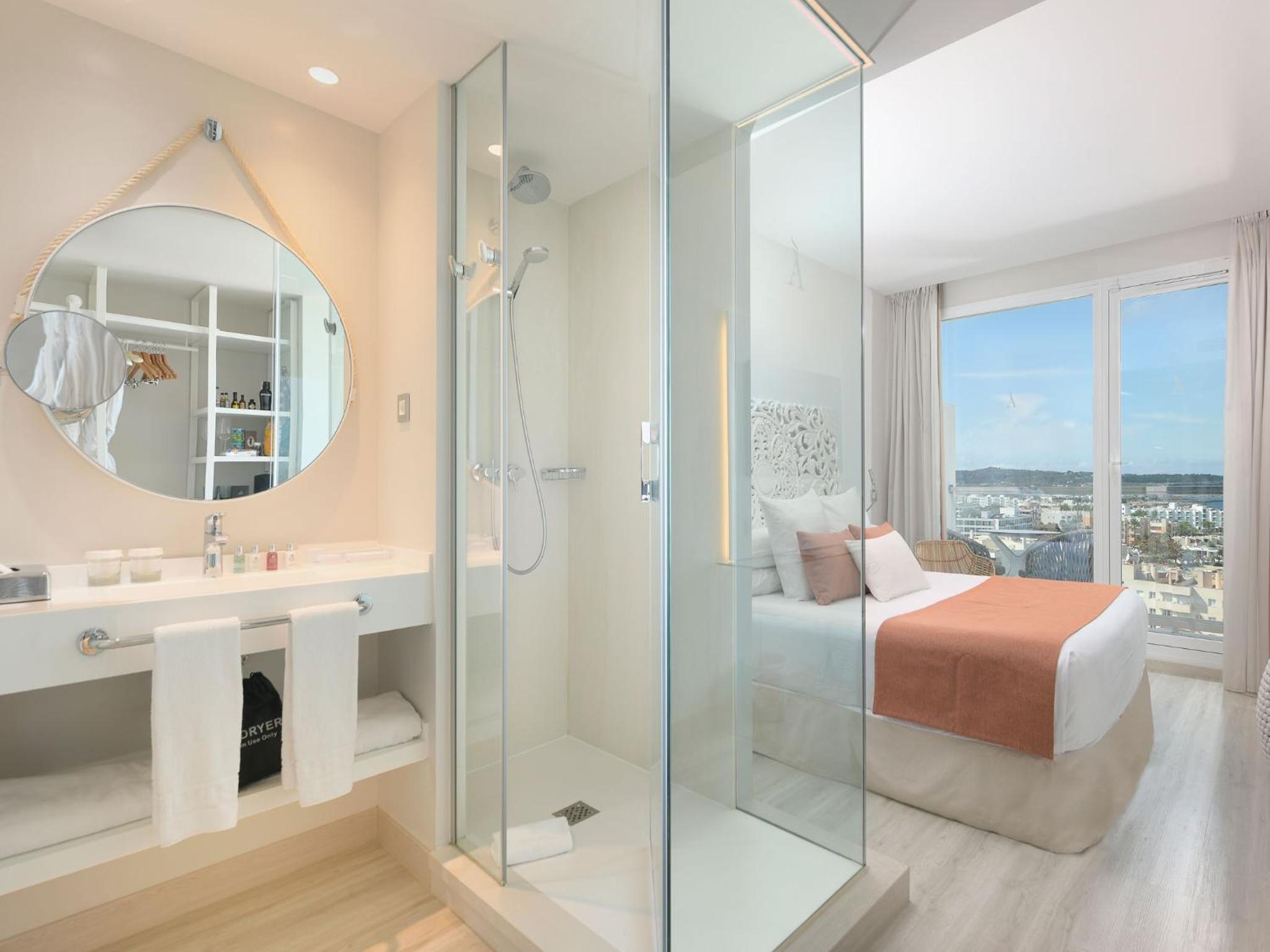 Double or Twin Room with lateral Sea View Make It Happen - Photo 6