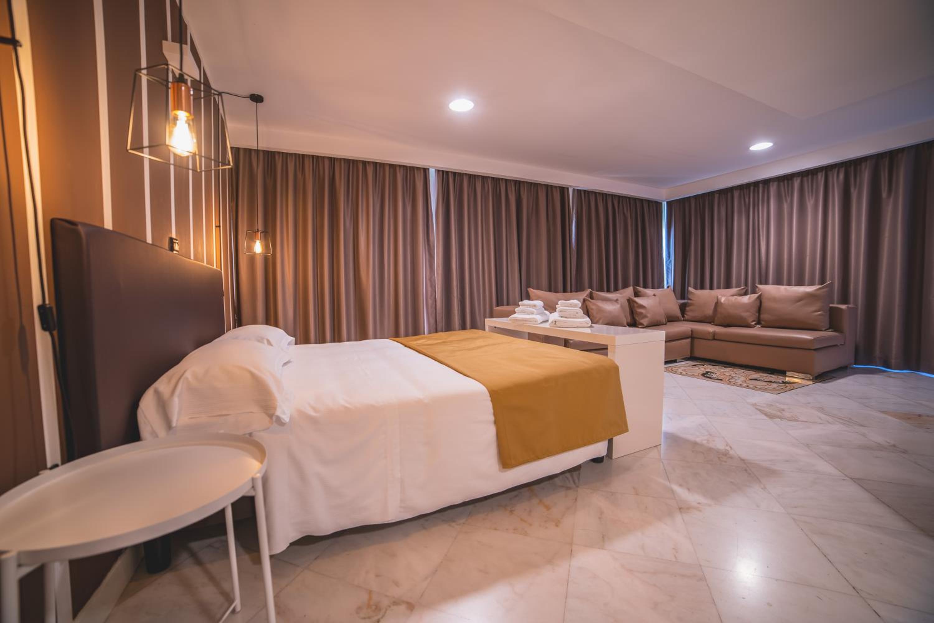Suite with Sea View - Photo 2