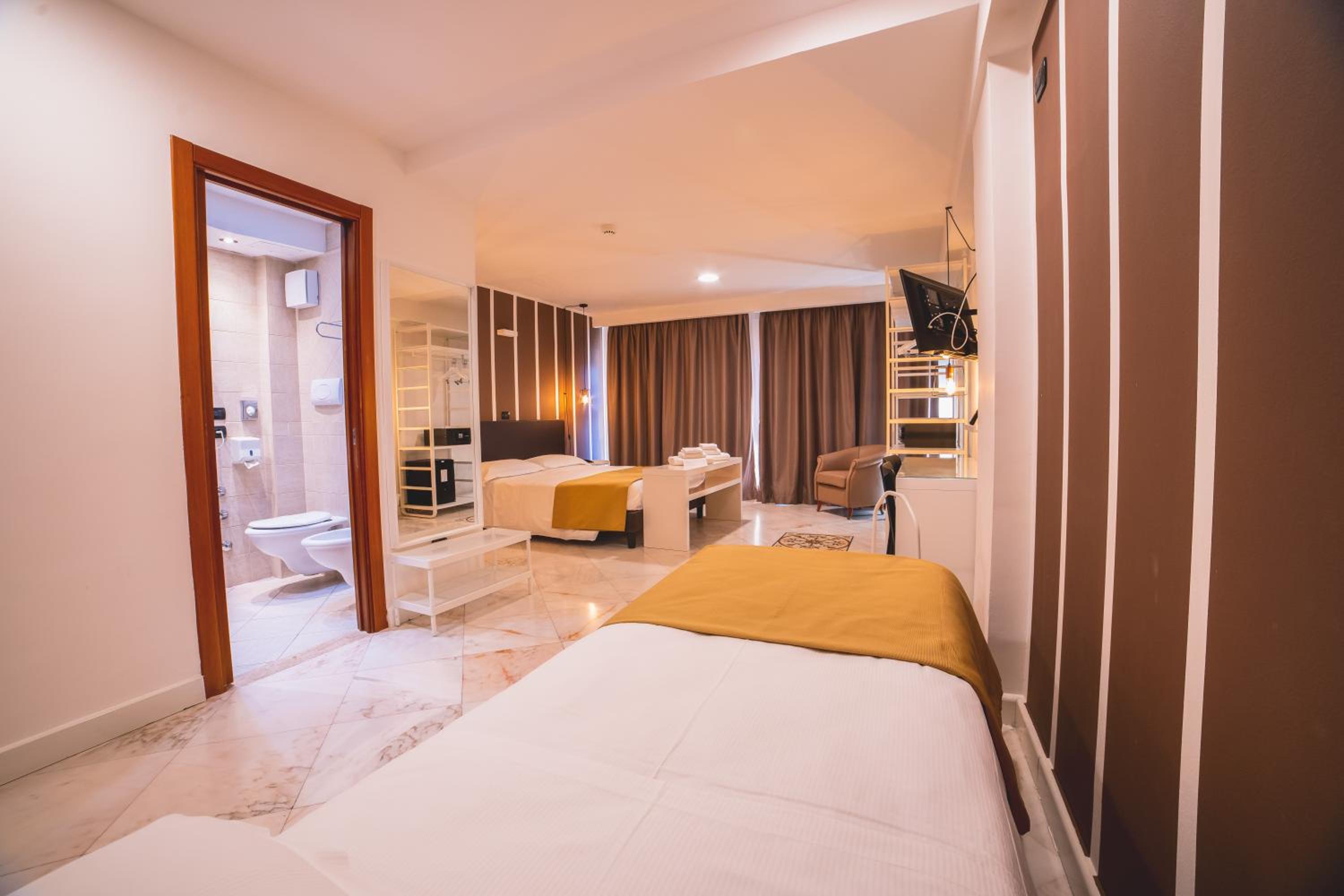 Junior Suite with Sea View - Photo 1