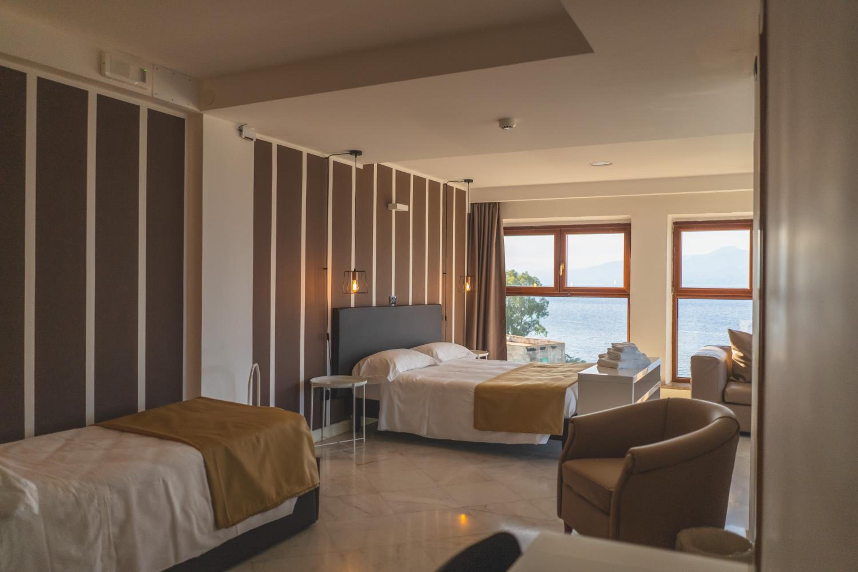 Suite with Sea View - Photo 25