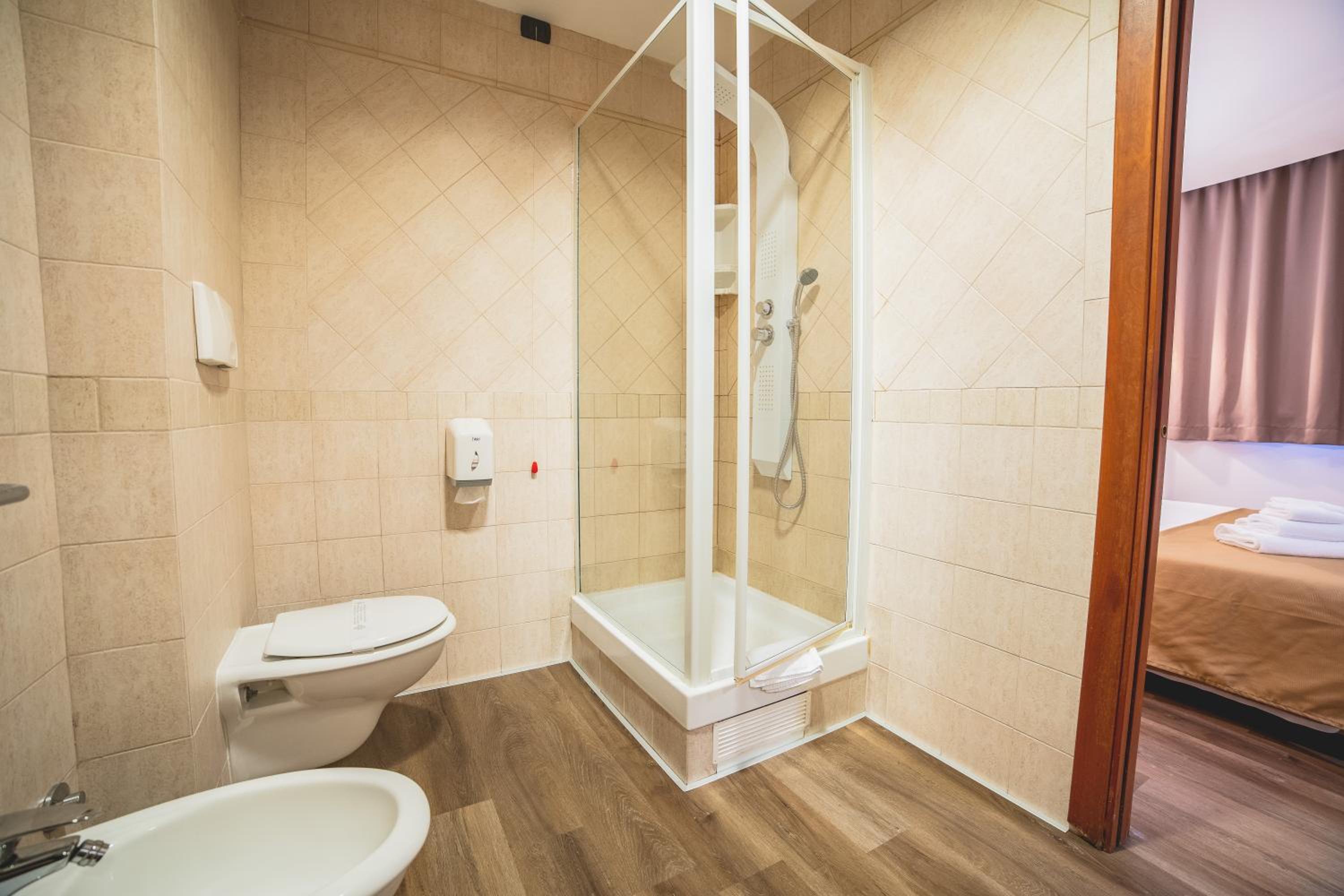 Triple Room - Photo 6