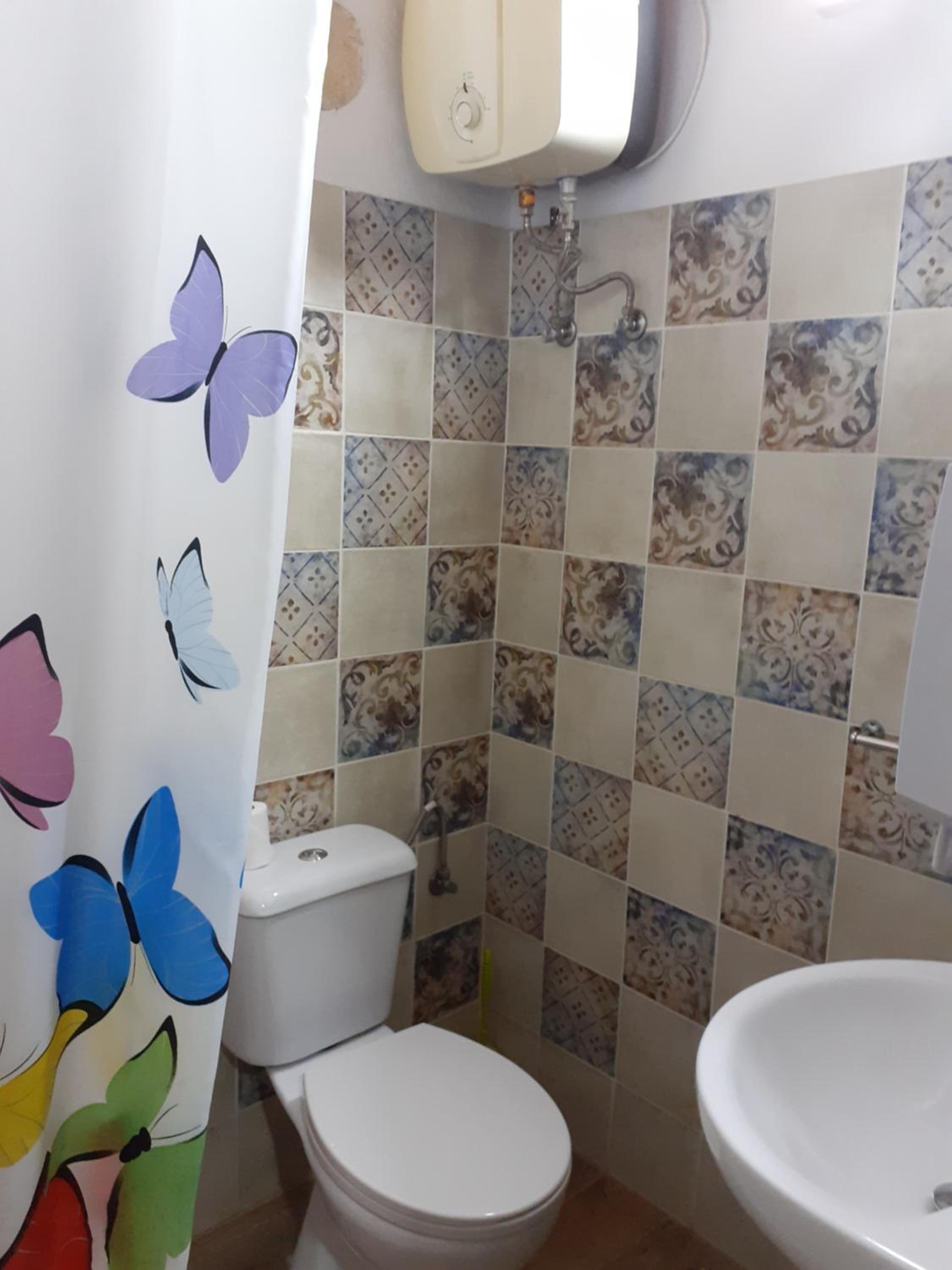 Deluxe Queen Room - Photo 7
