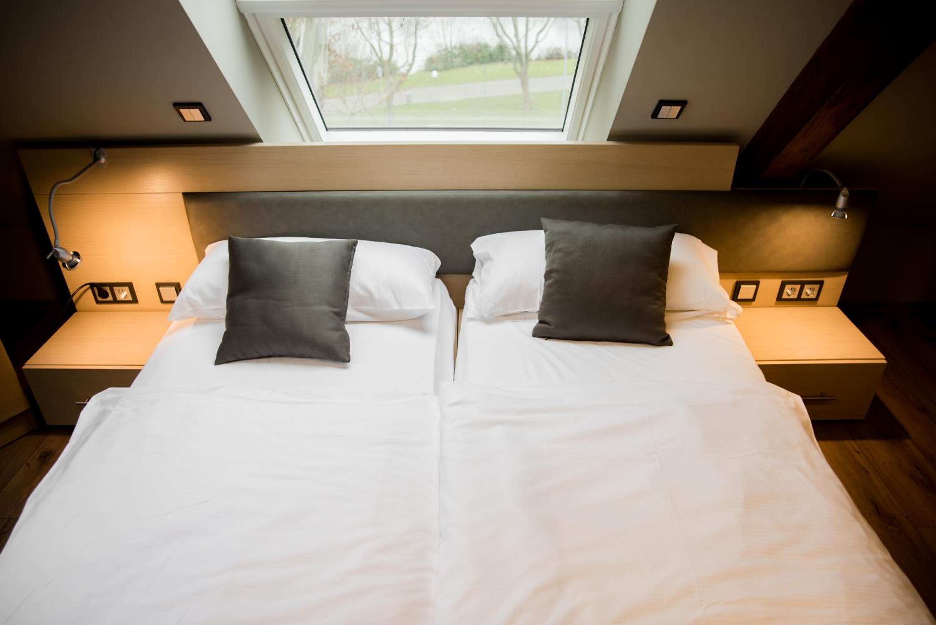 Standard Double Room - Photo 31
