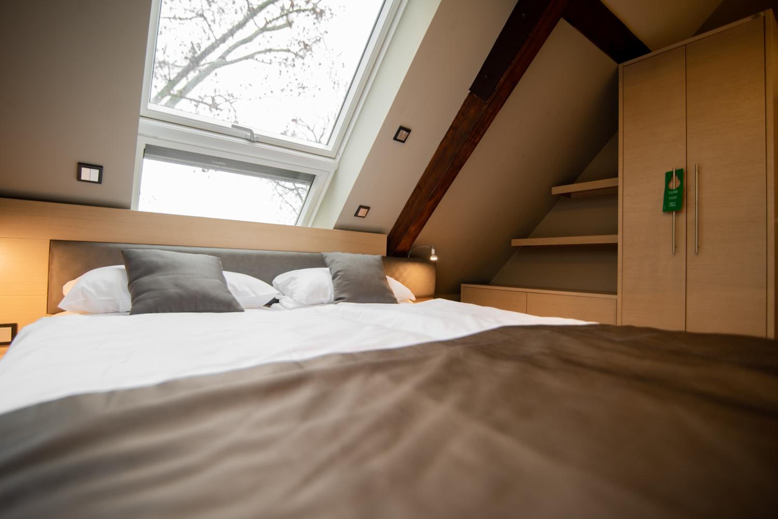 Standard Double Room - Photo 33