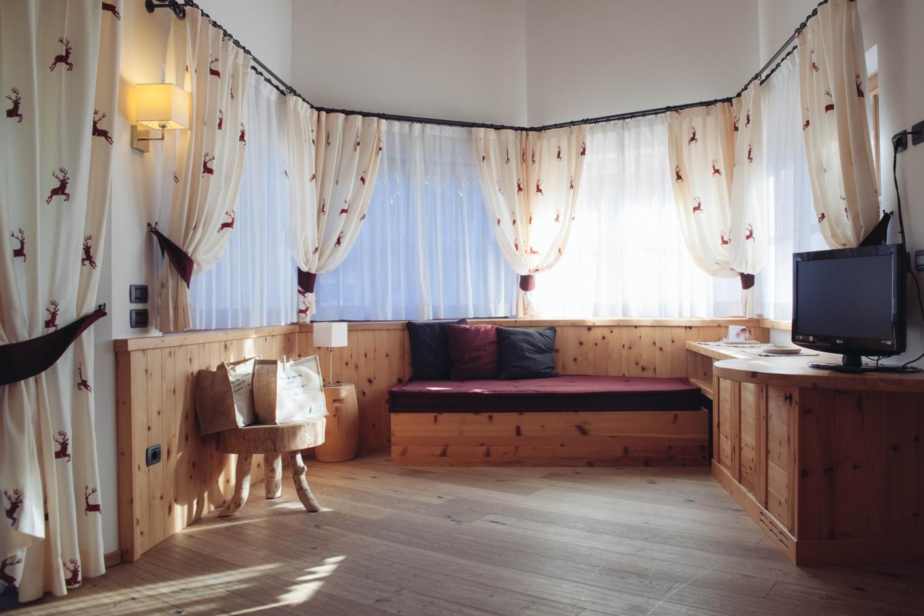 Standard King Room photo 2