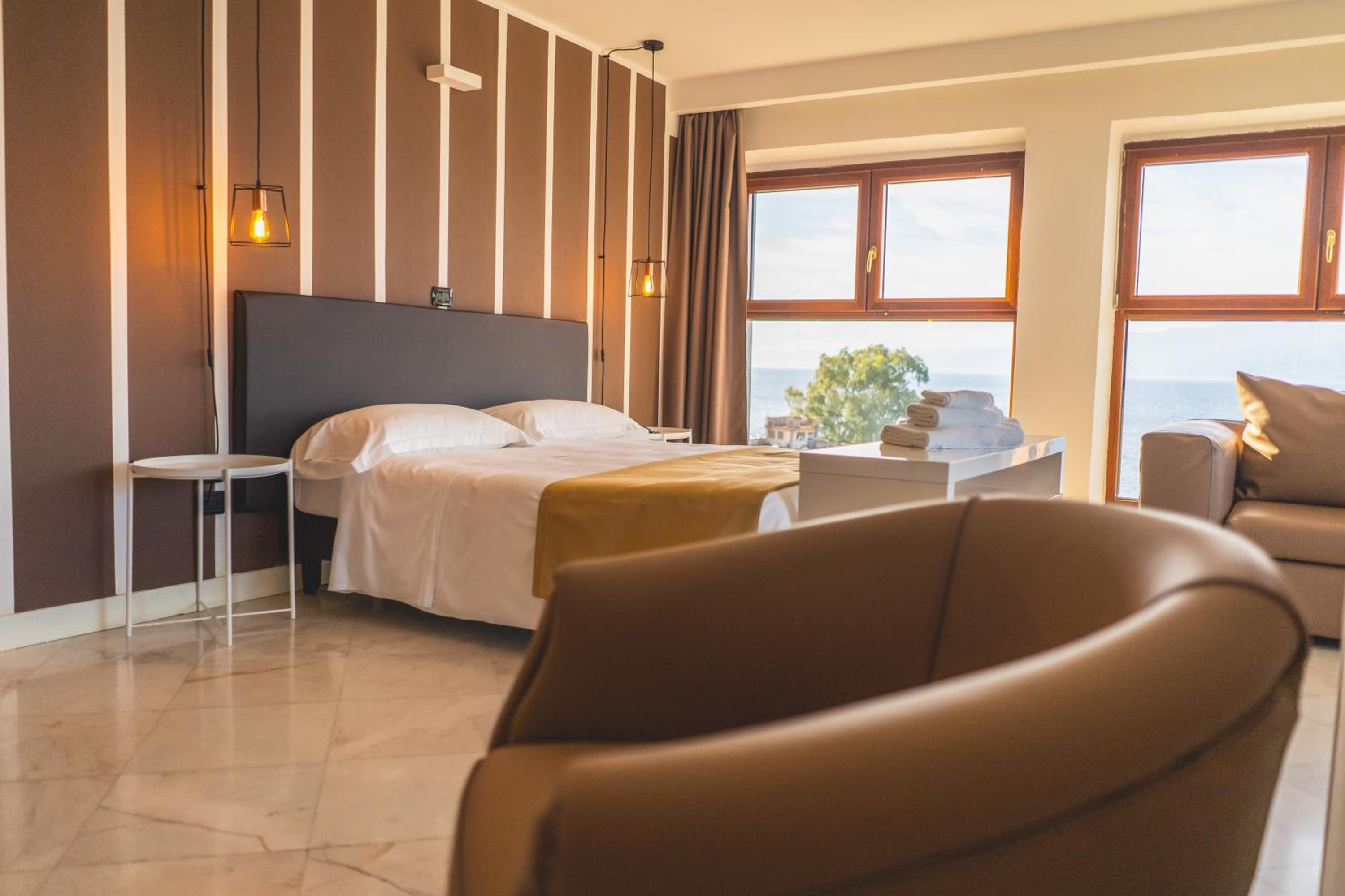 Suite with Sea View - Photo 27