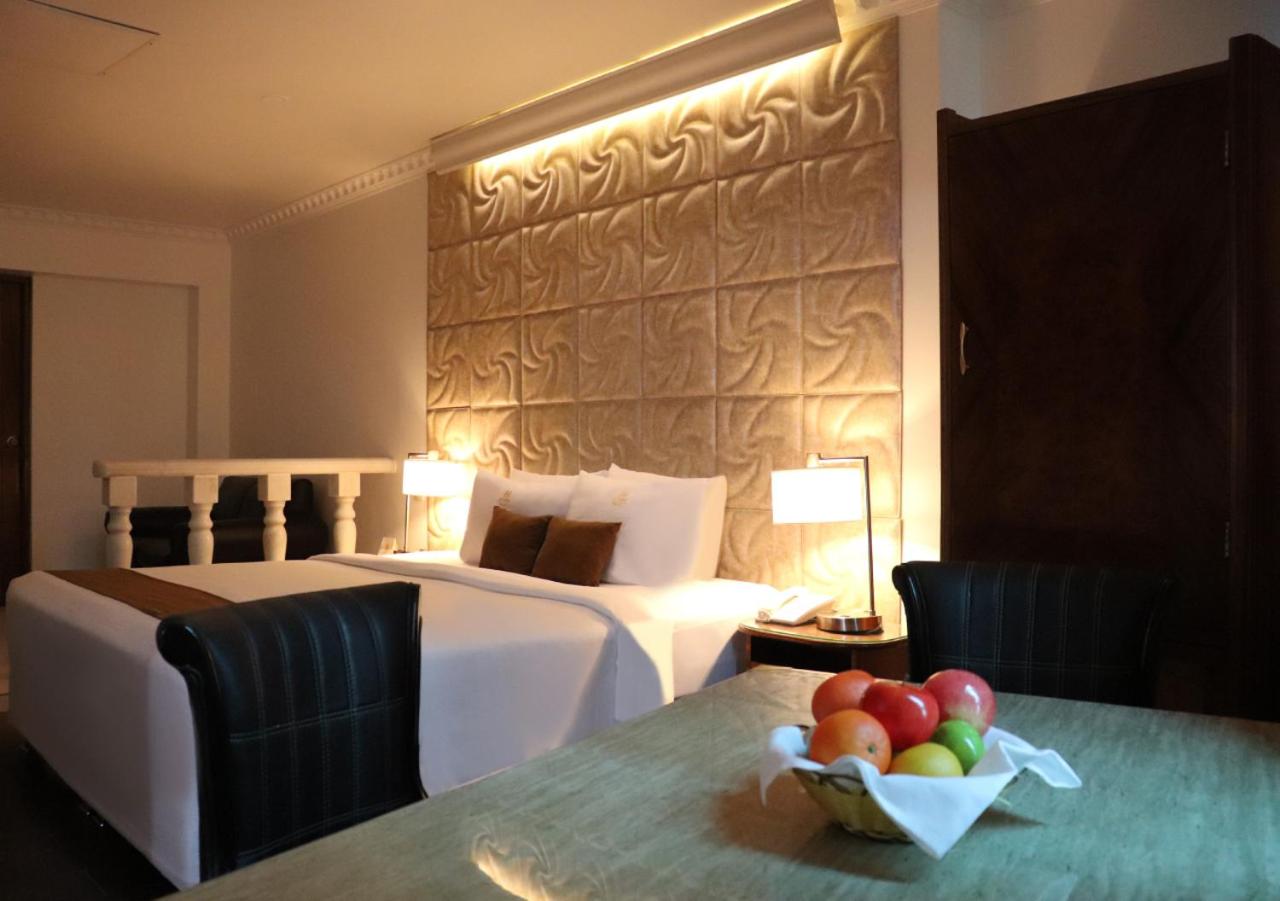 Deluxe Family Suite