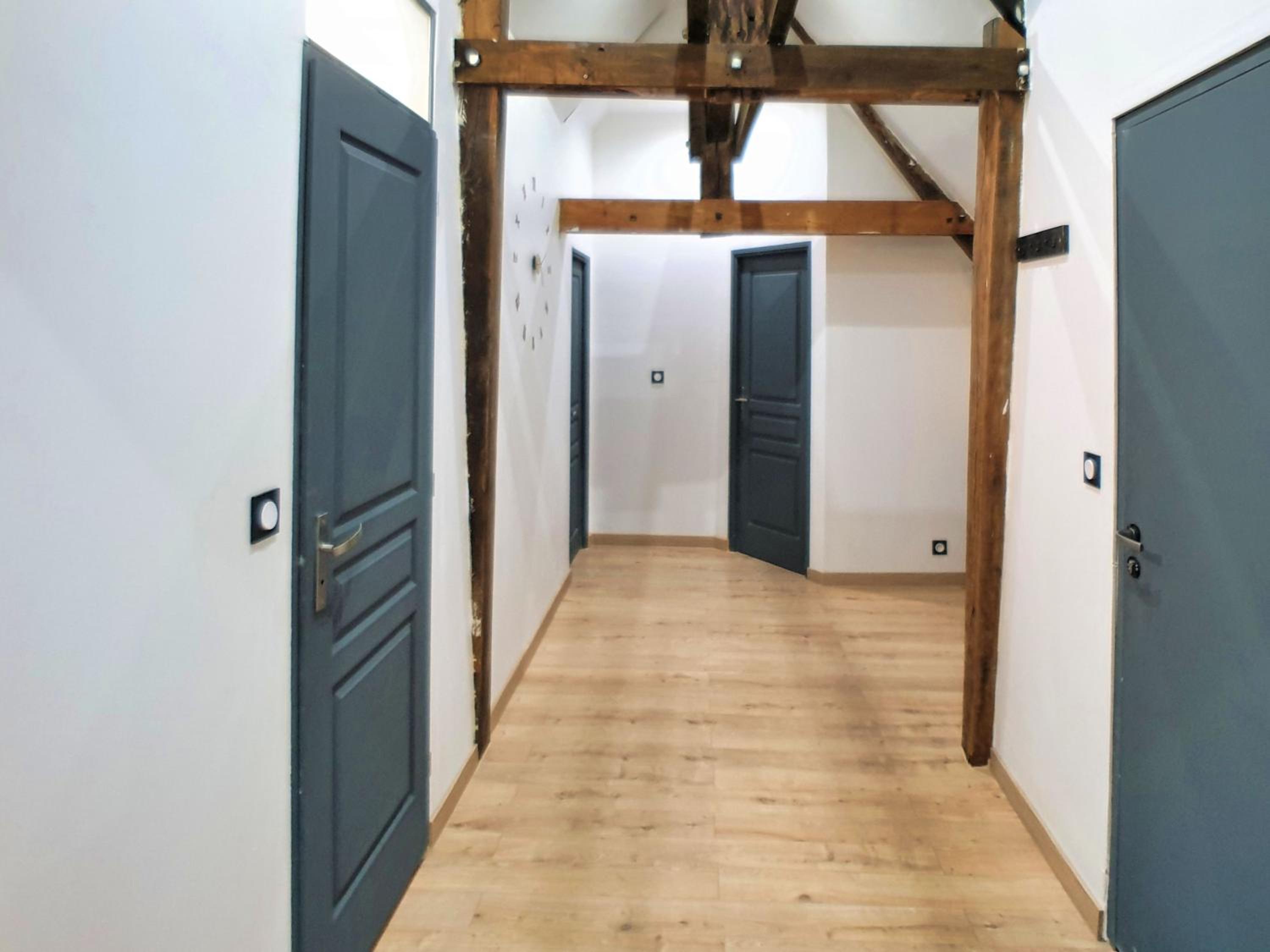 Apartment - Photo 30