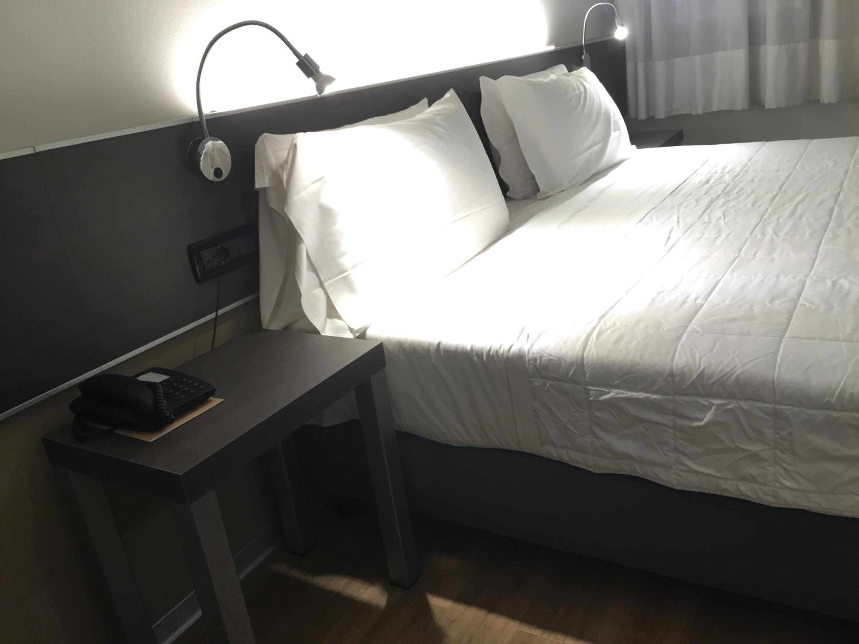 Double or Twin Room - Photo 10