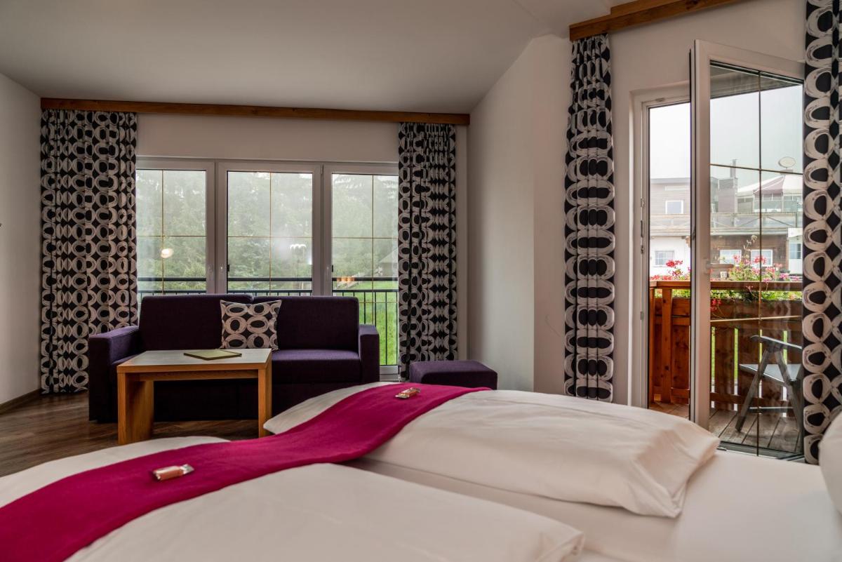 Large Double Room - Photo 4