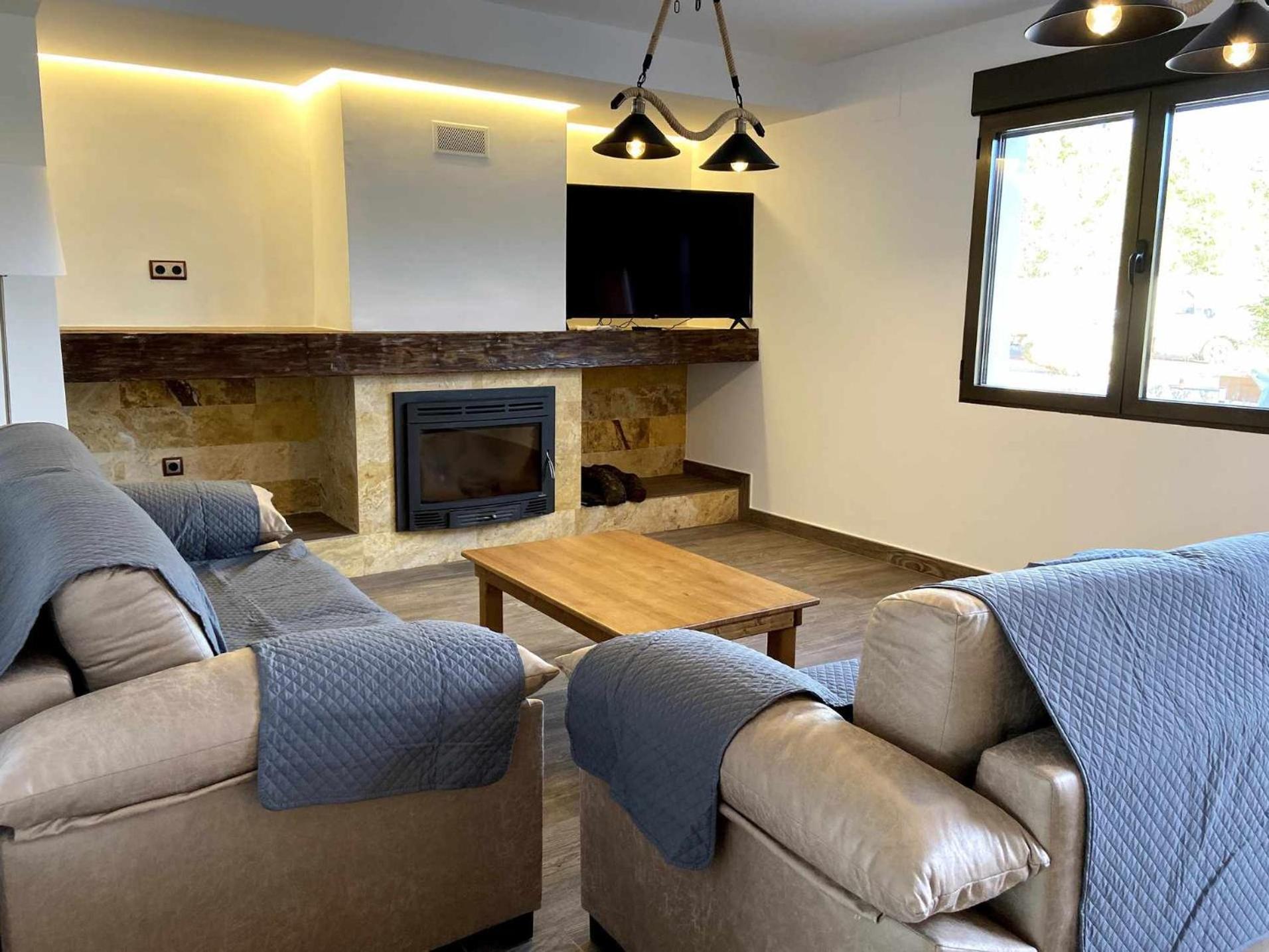 Casa de tres habitaciones con tres baños