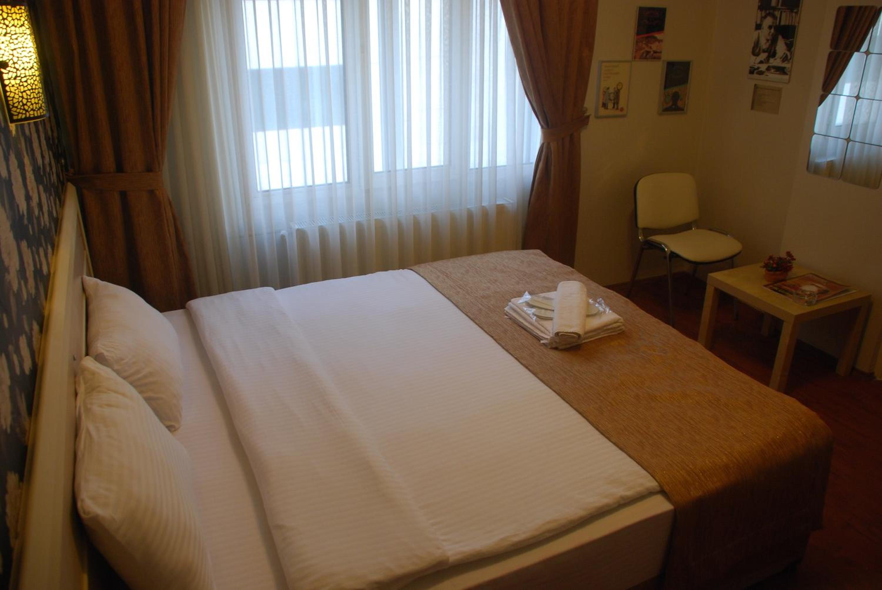 Classic Single Room