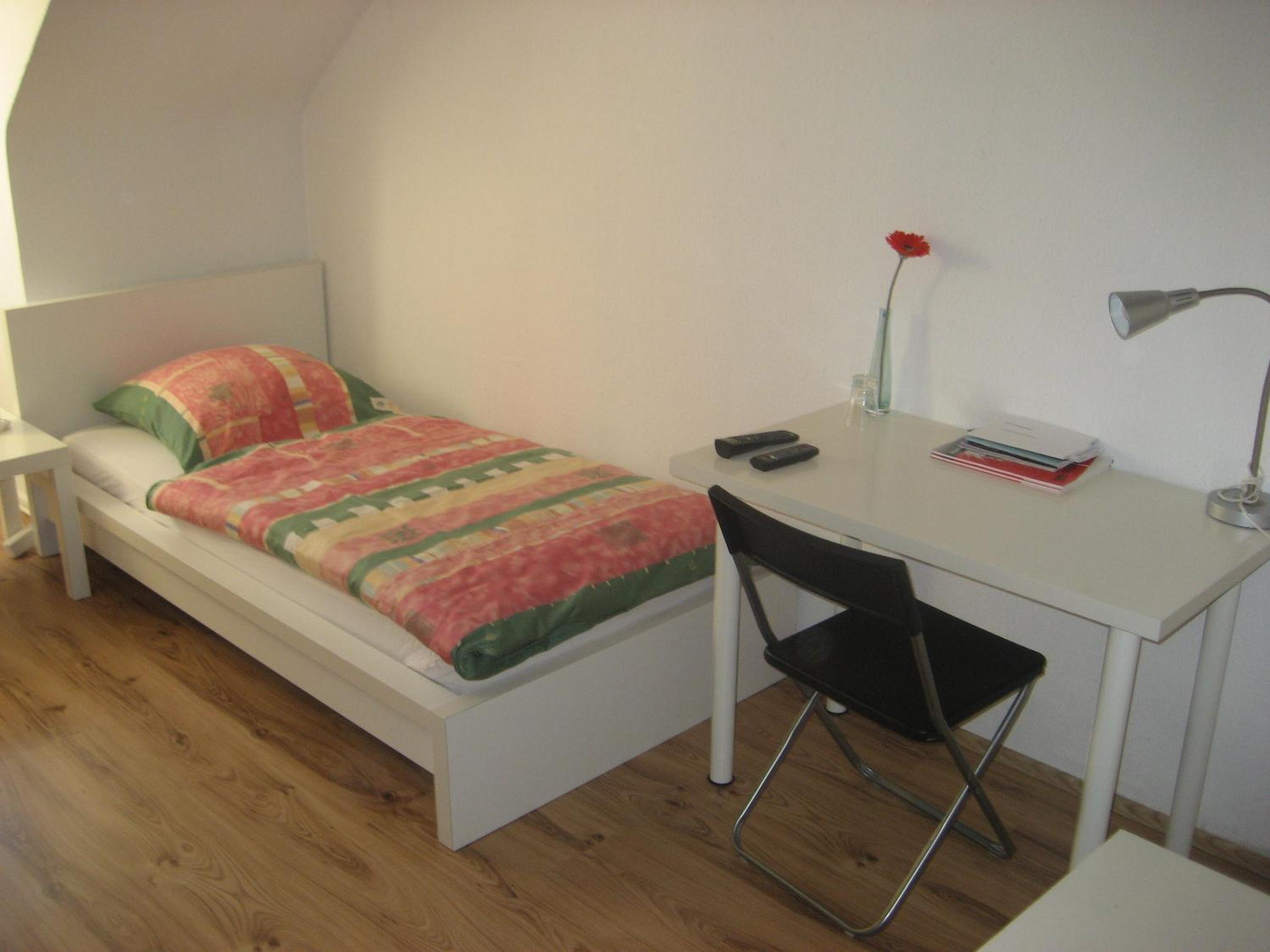 Single Room photo 3