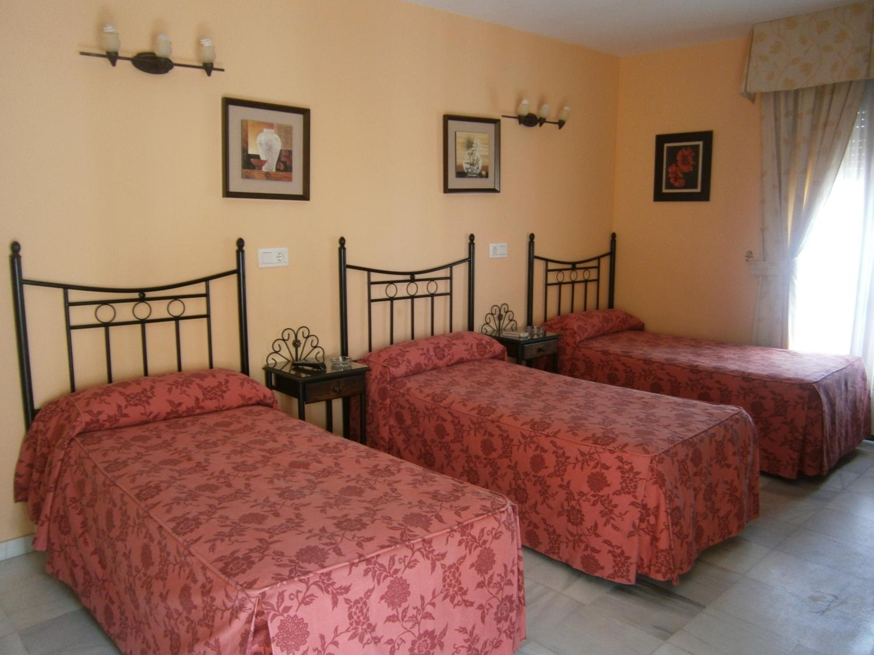 Triple Room photo 2