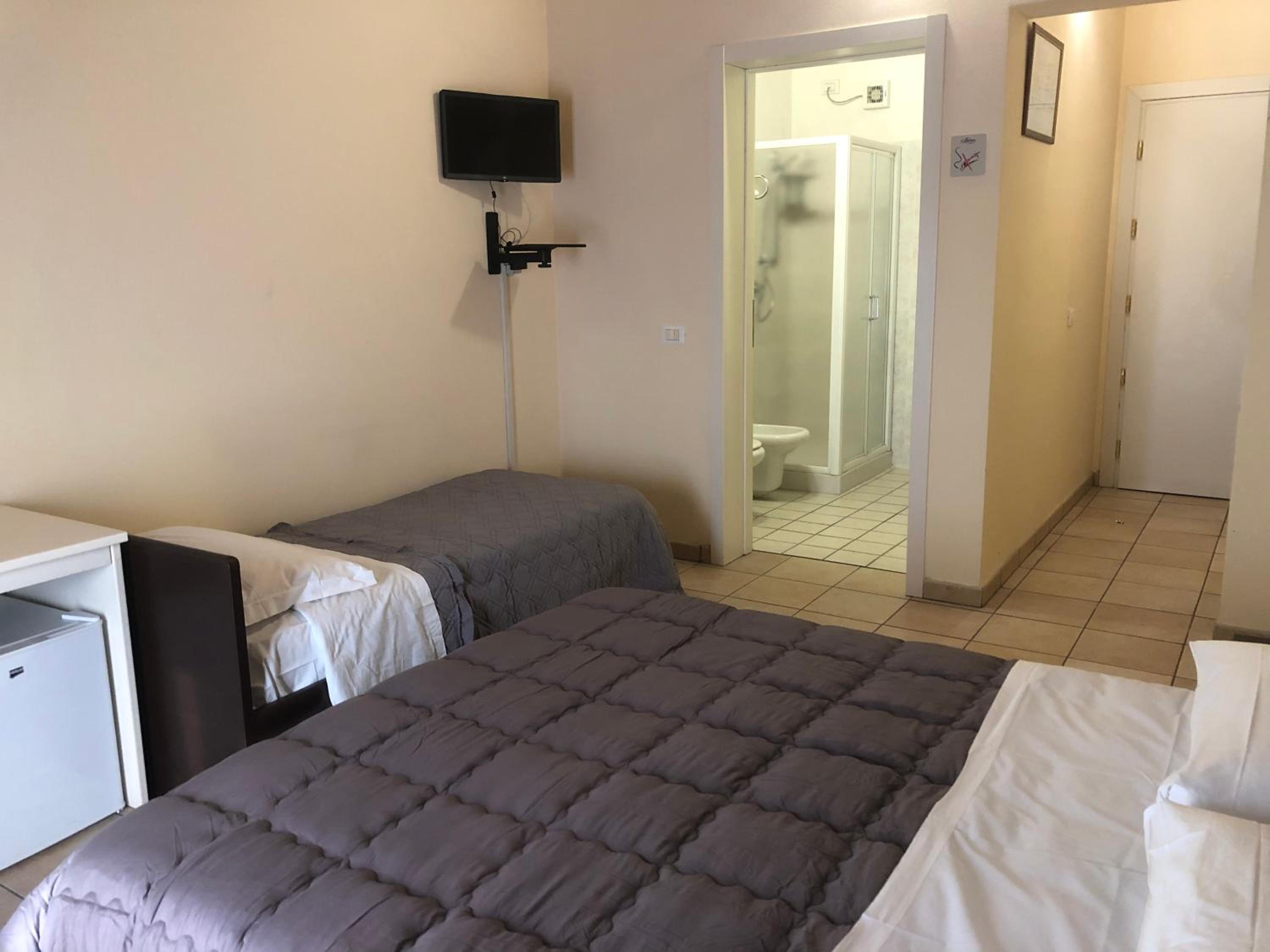Family Double Room - Photo 1
