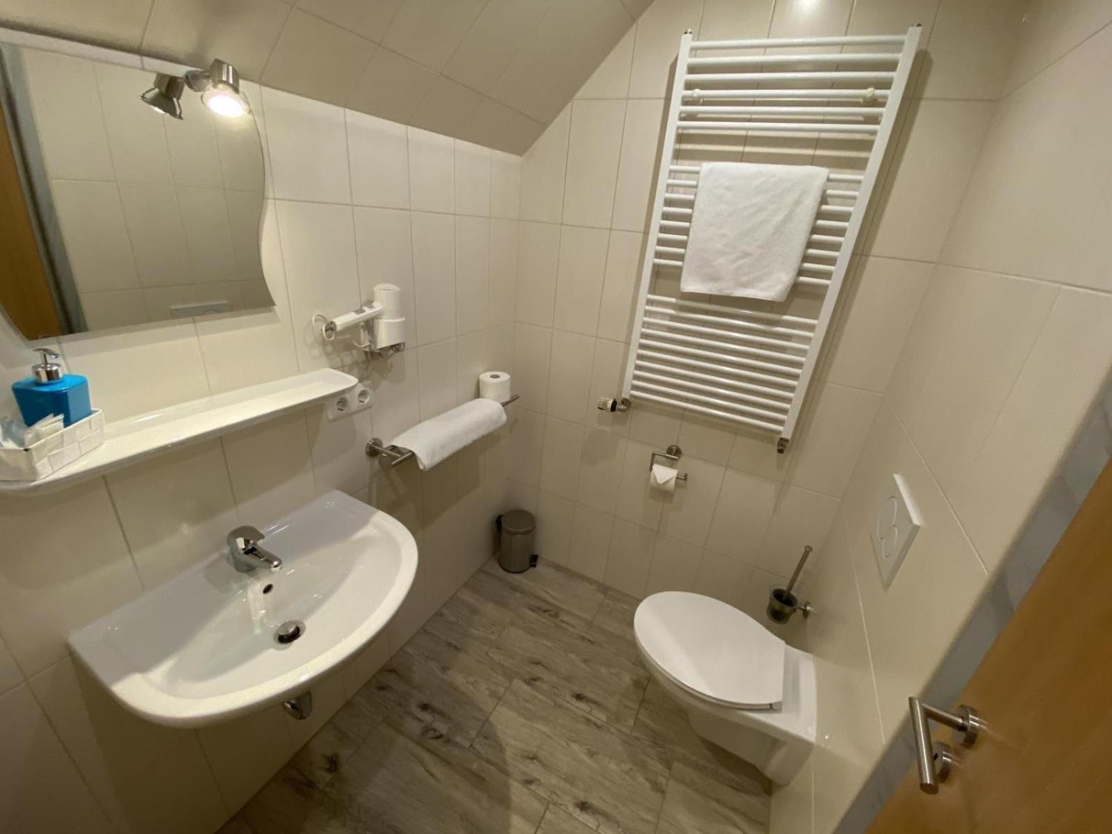 Single Room photo 2