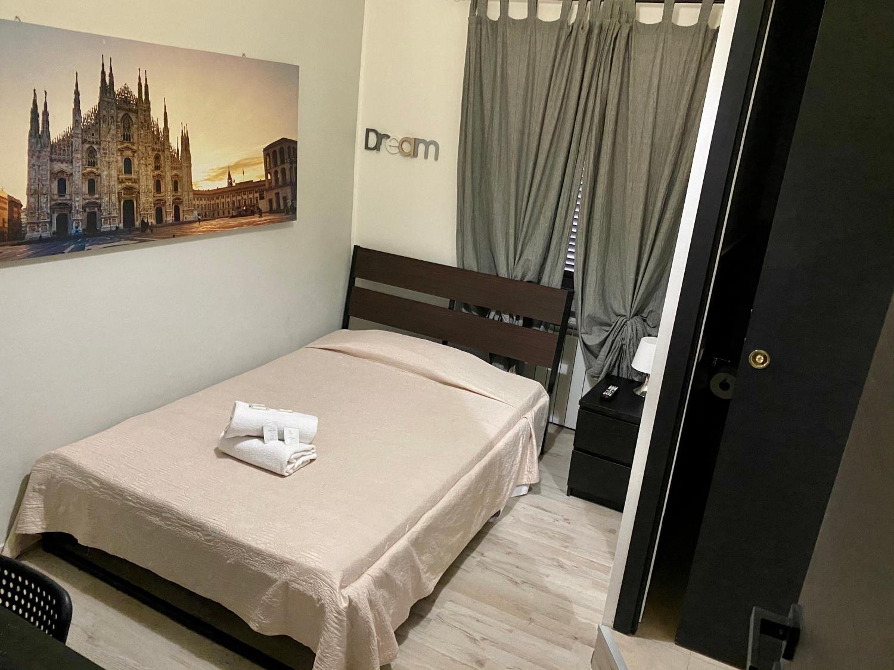 Single Room with Private Bathroom