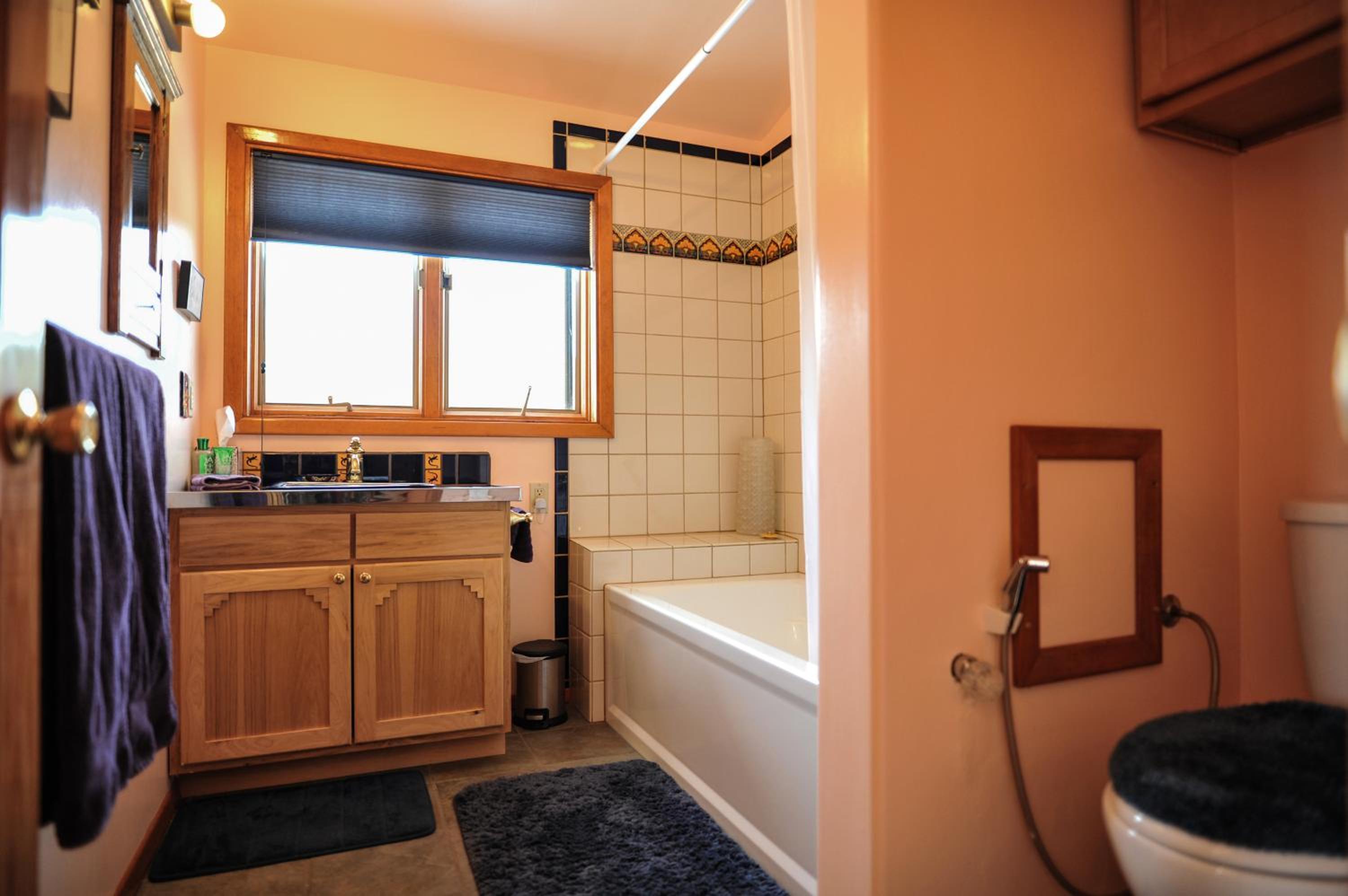 Two-Bedroom Apartment - Photo 3
