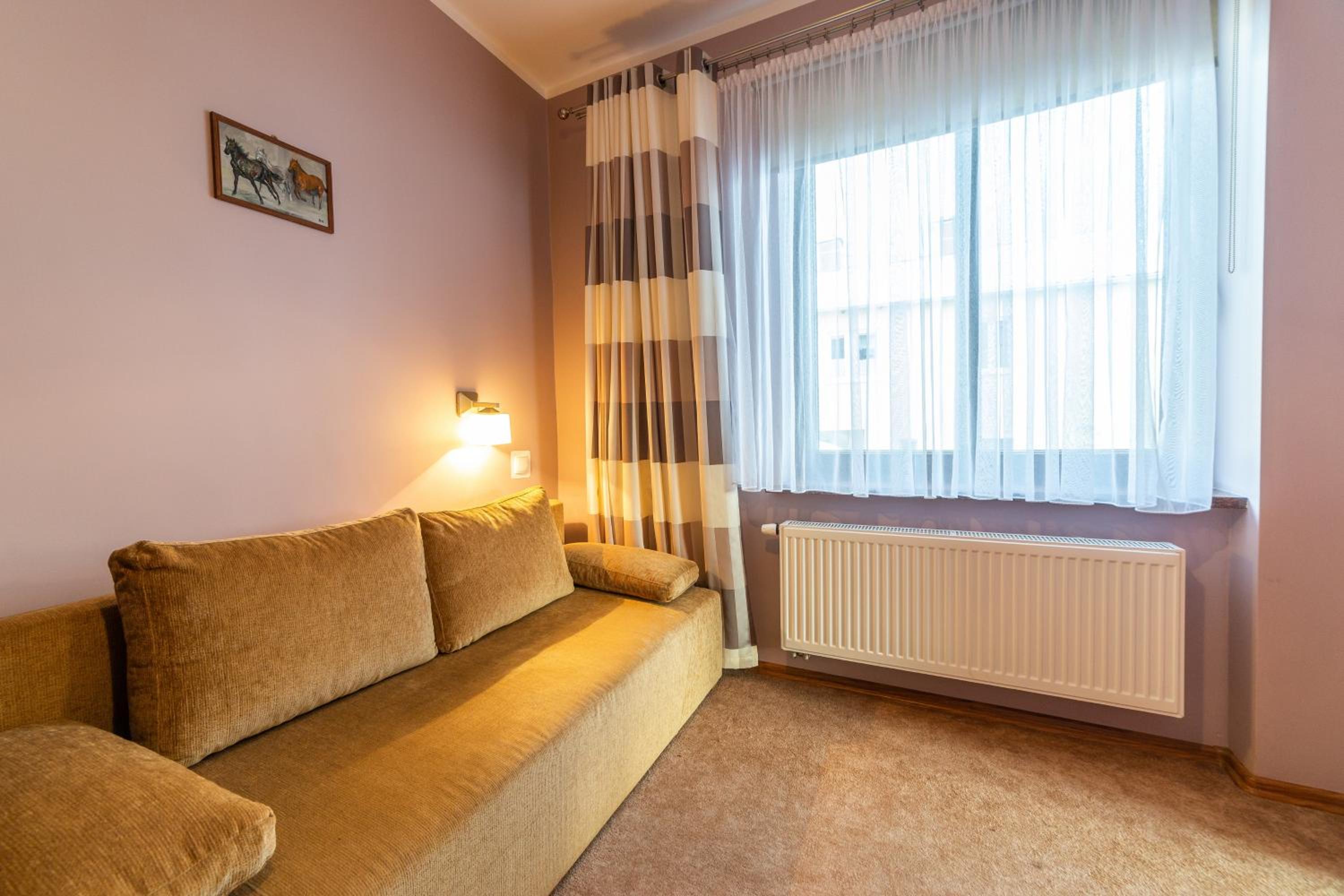 Apartment with Lake View - Photo 1