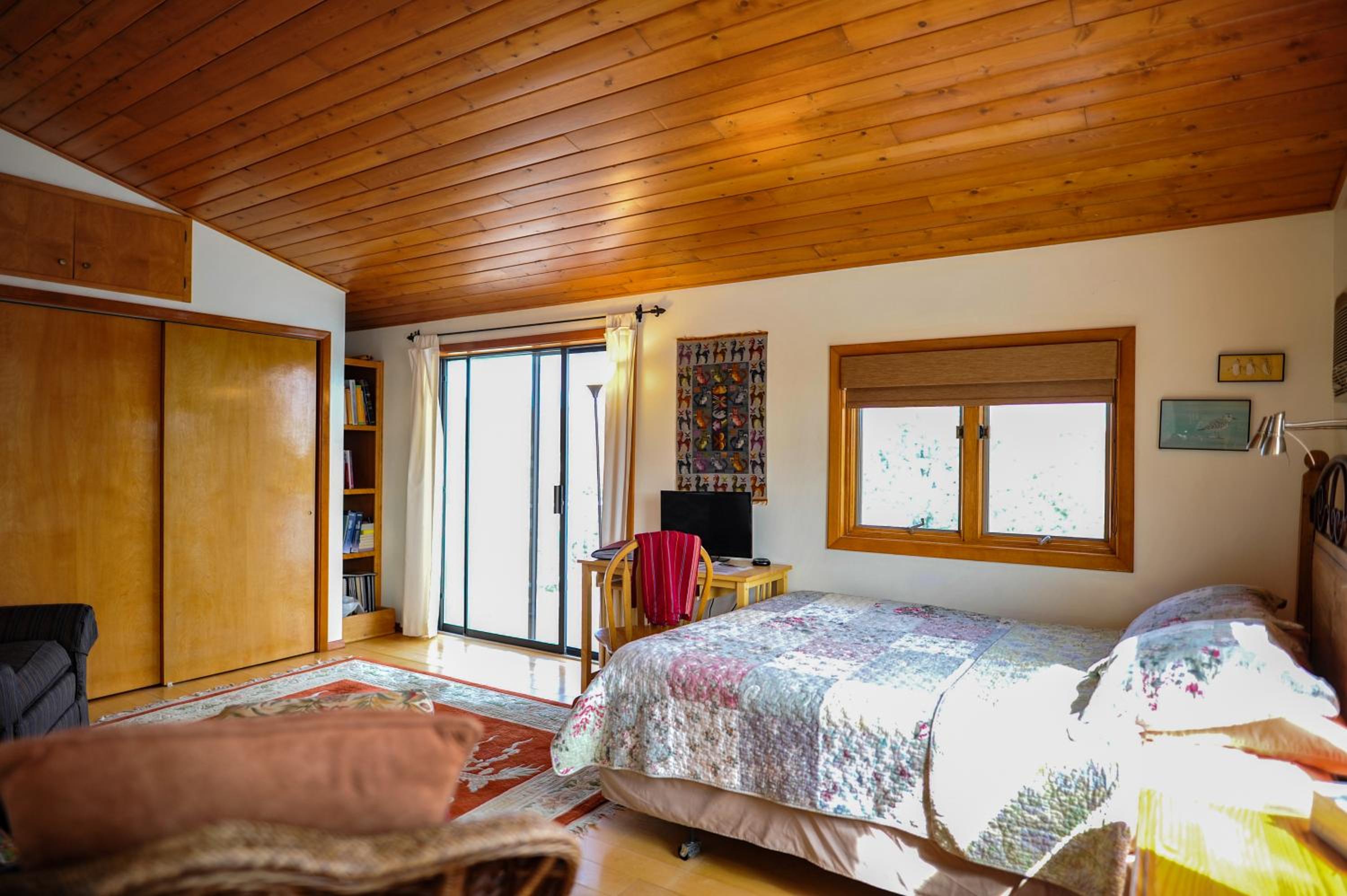 Two-Bedroom Apartment - Photo 35