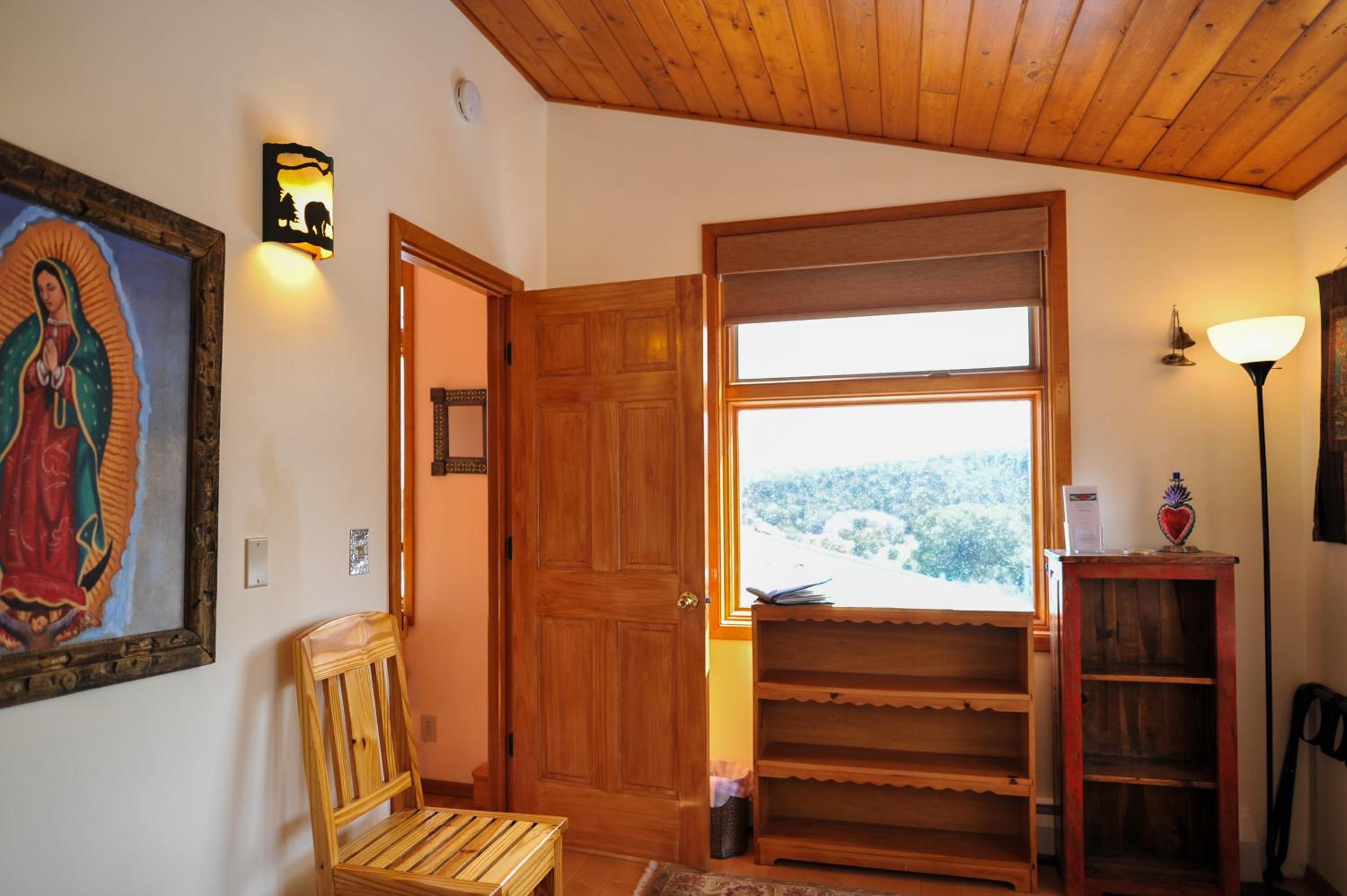 Two-Bedroom Apartment - Photo 29
