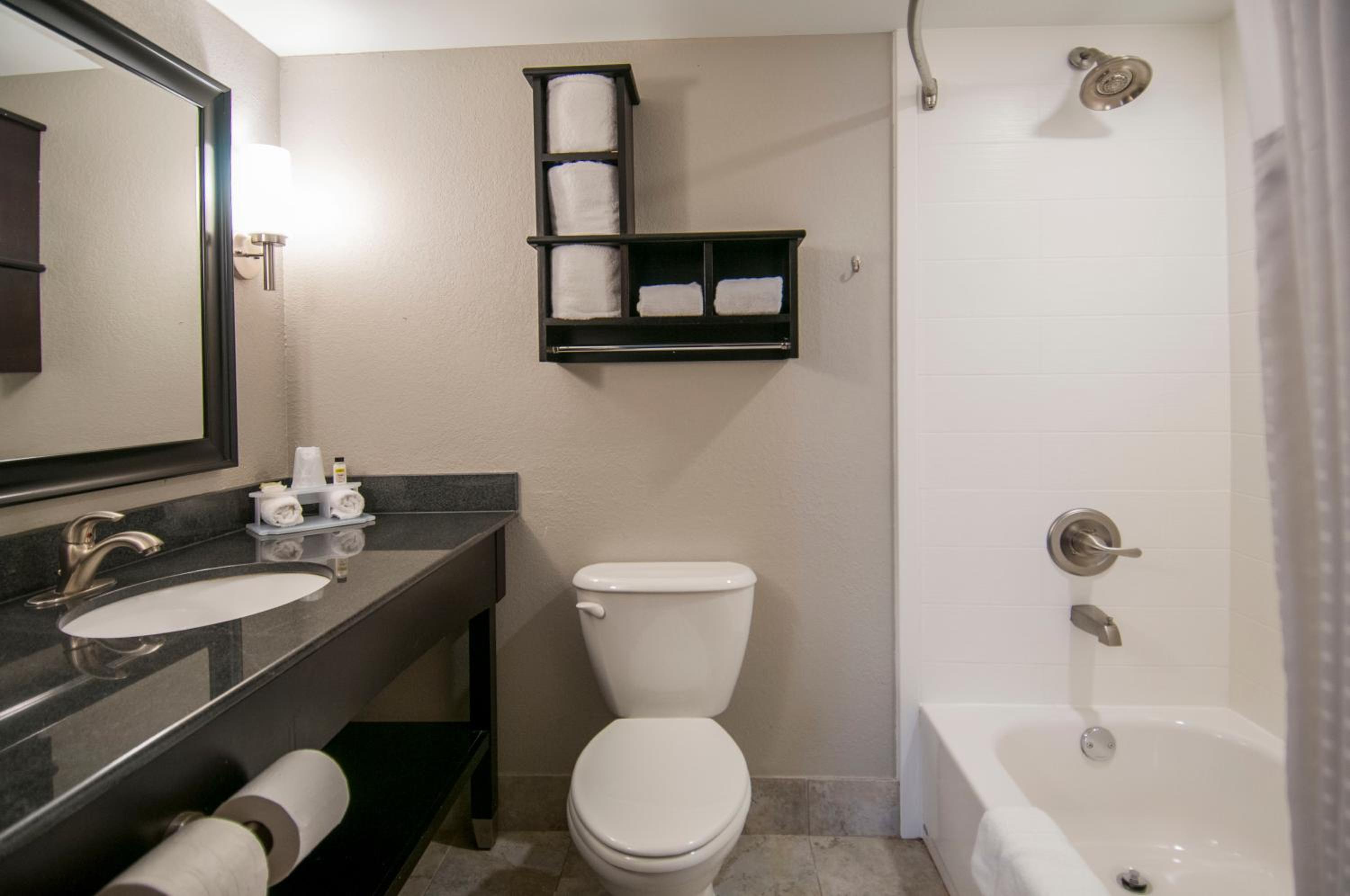 Standard King Room - Photo 2