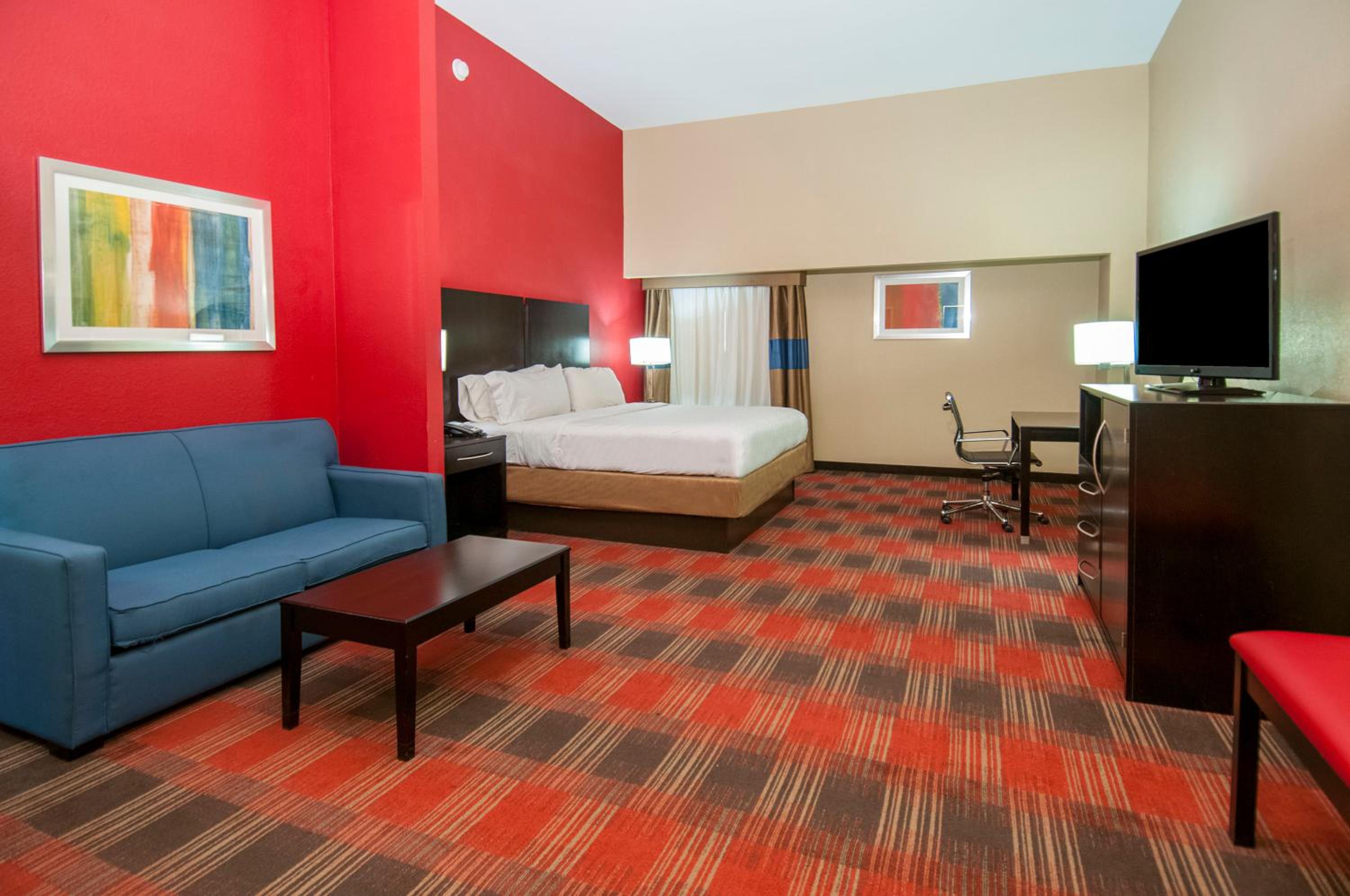 Suite with Two Queen Beds - Photo 1