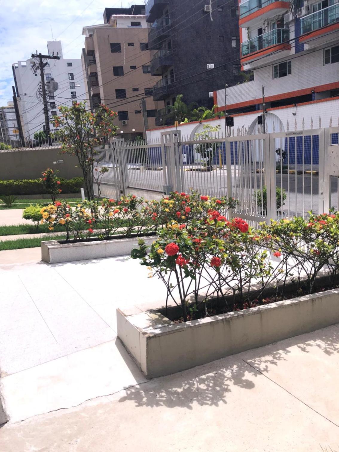 Apartment with Balcony - Photo 6
