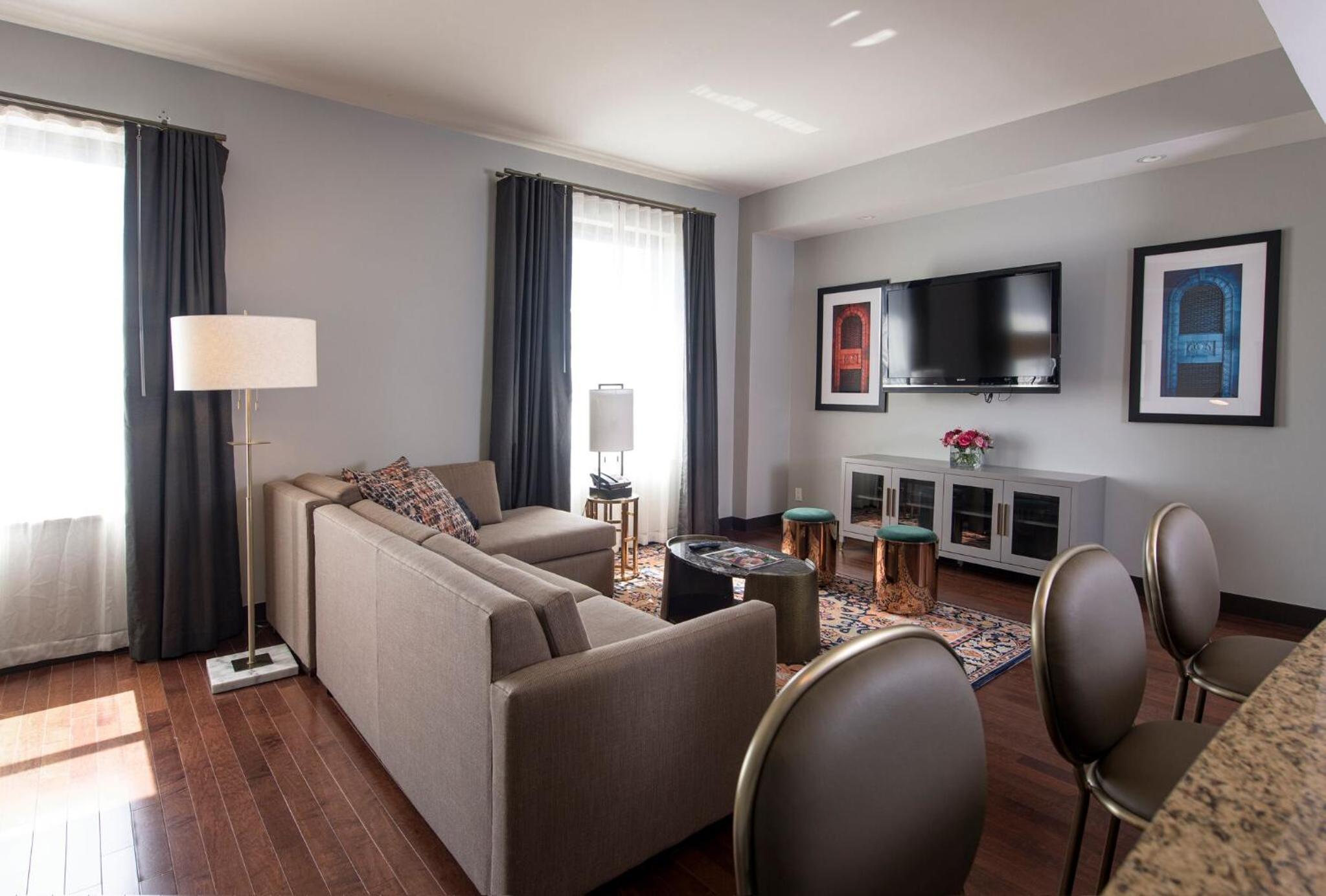 The Mayo Suite - Photo 3