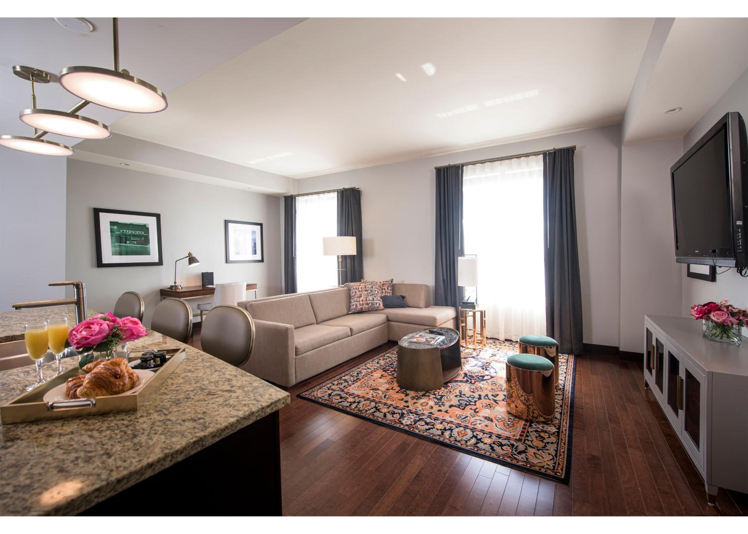 The Mayo Suite - Photo 1