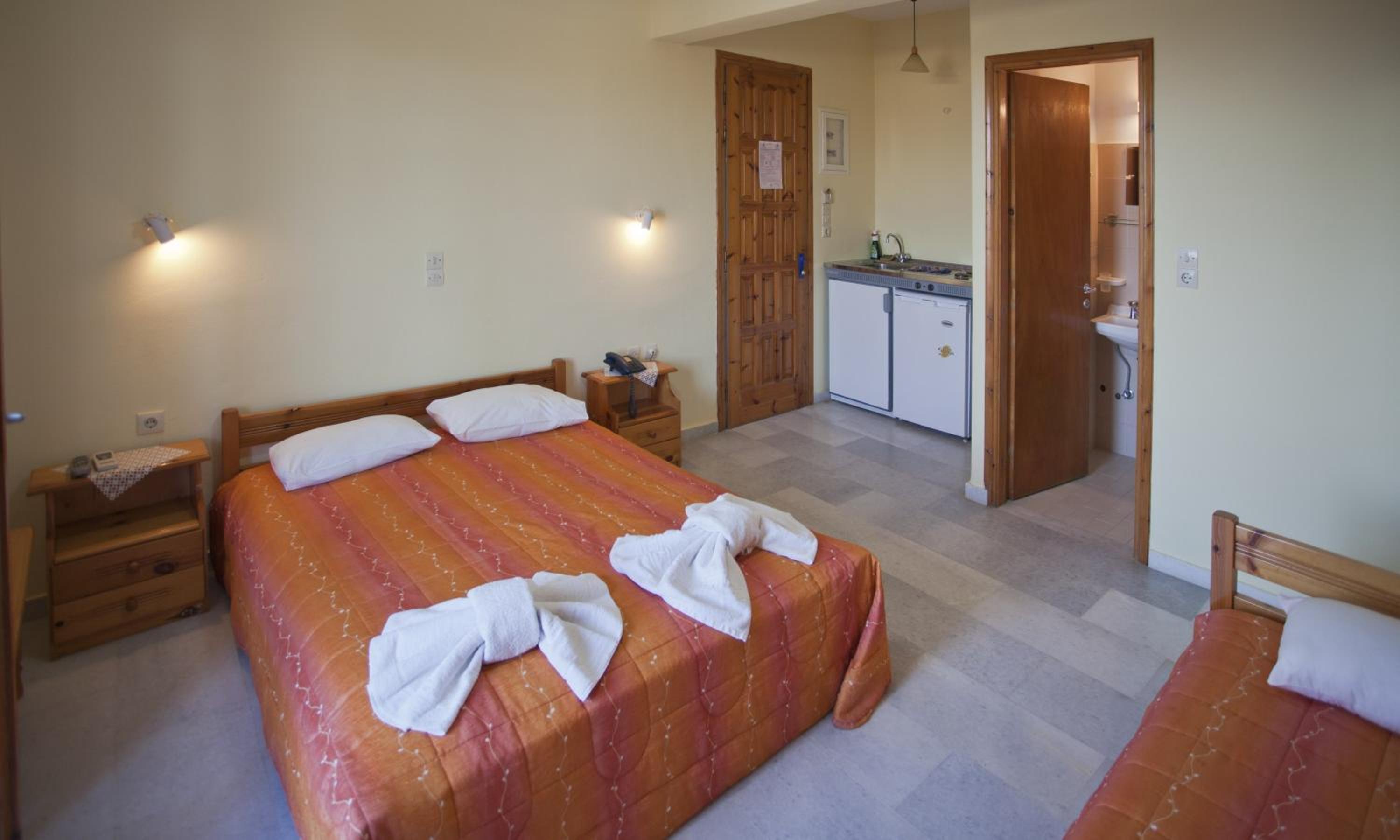 Triple Room with Sea View - Photo 15