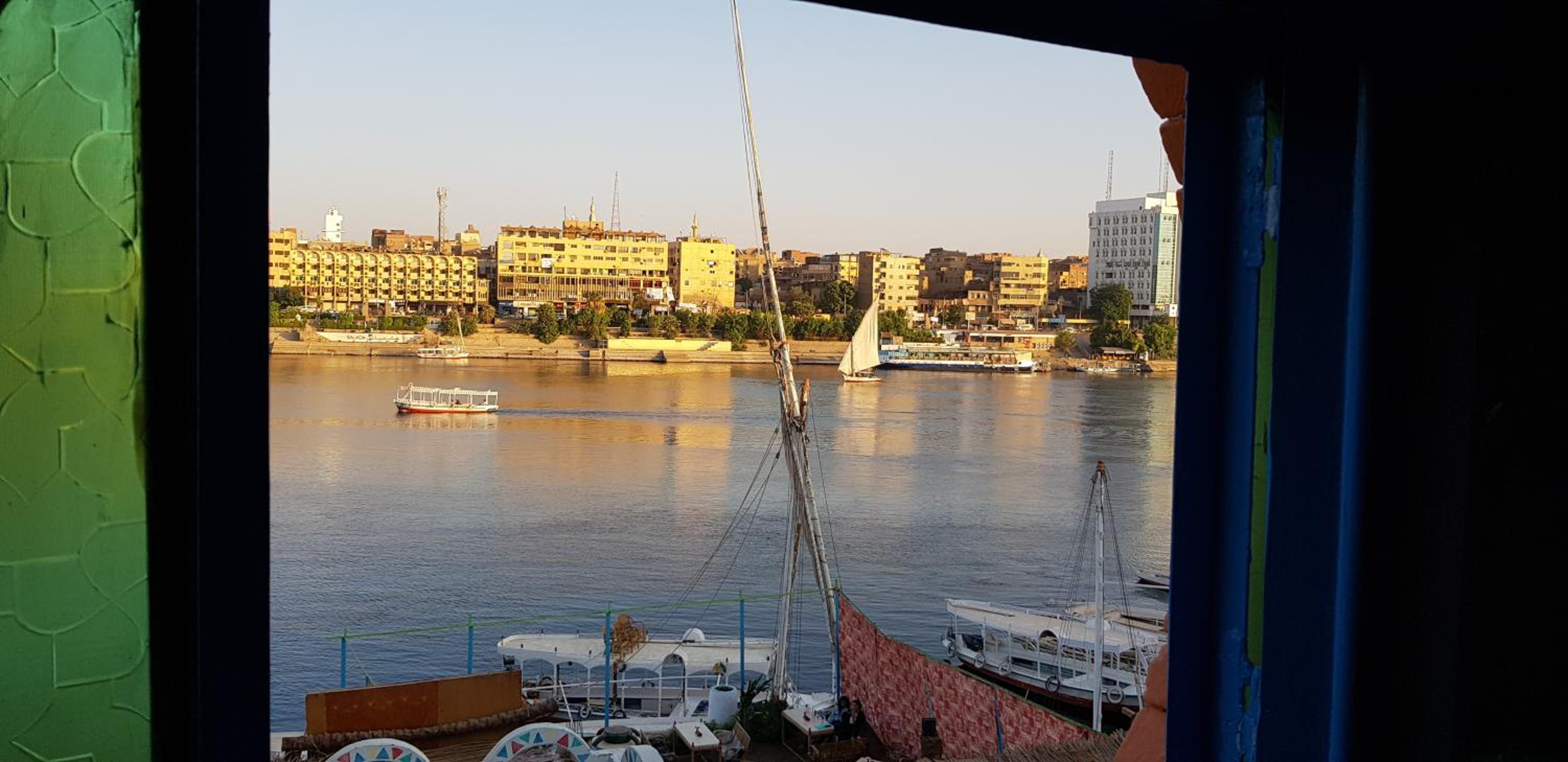 Deluxe Double or Twin Room with River View - Photo 4