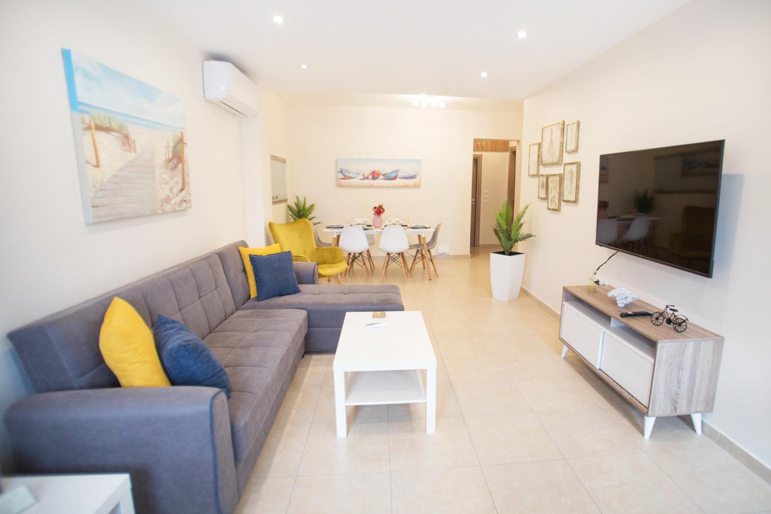 Deluxe Apartment