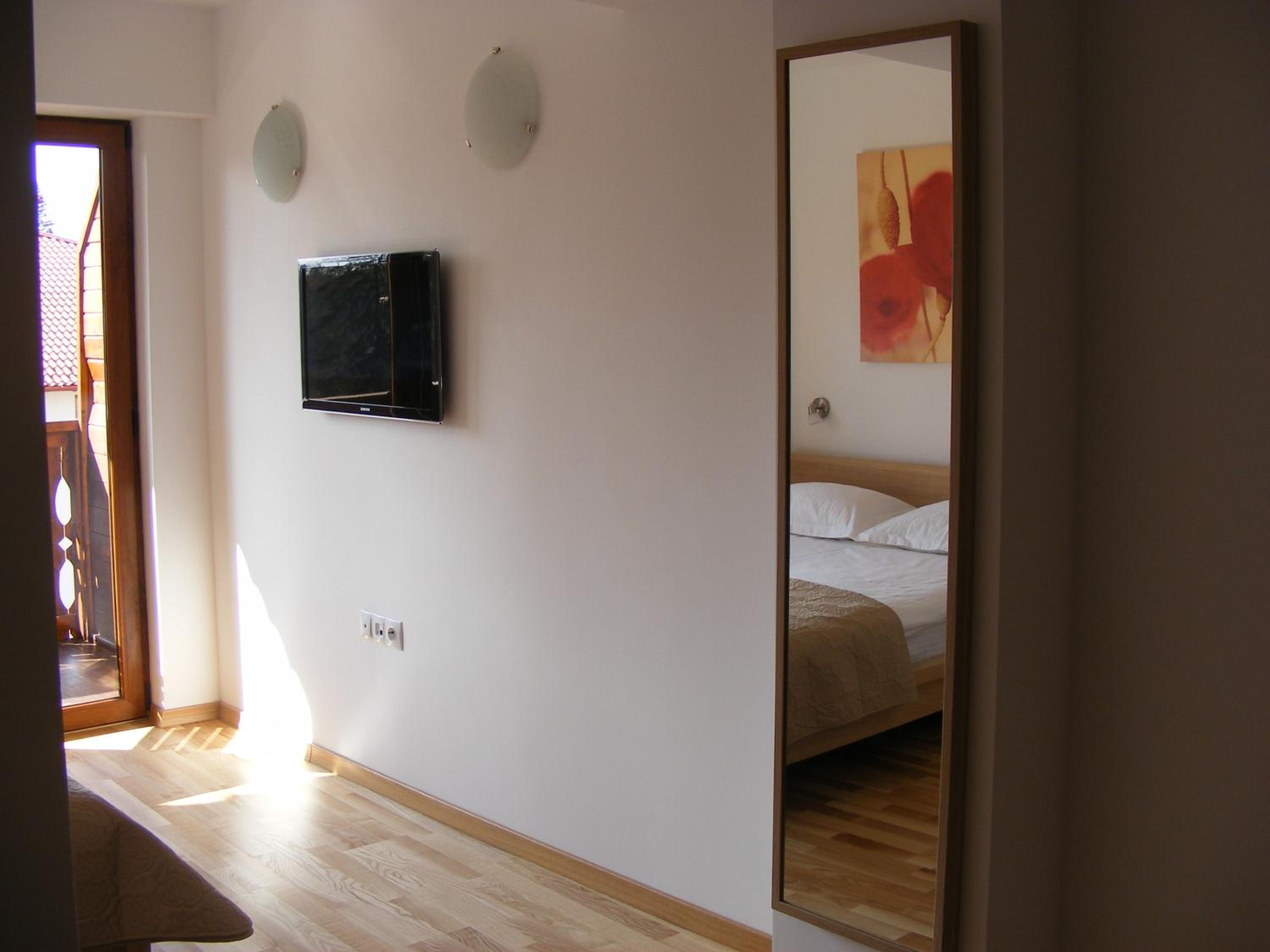 Studio Apartment photo 1