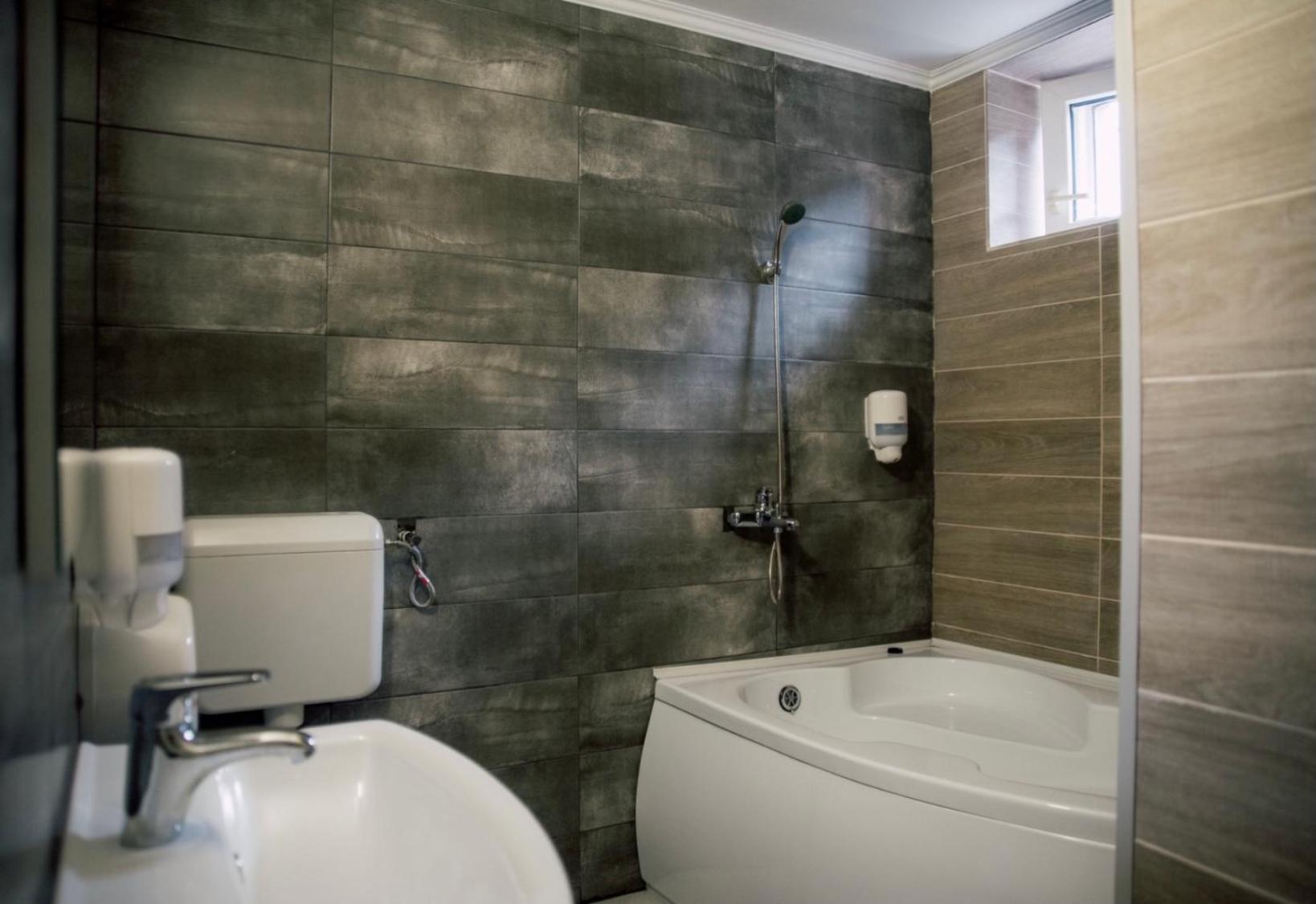 Triple Room - Photo 2