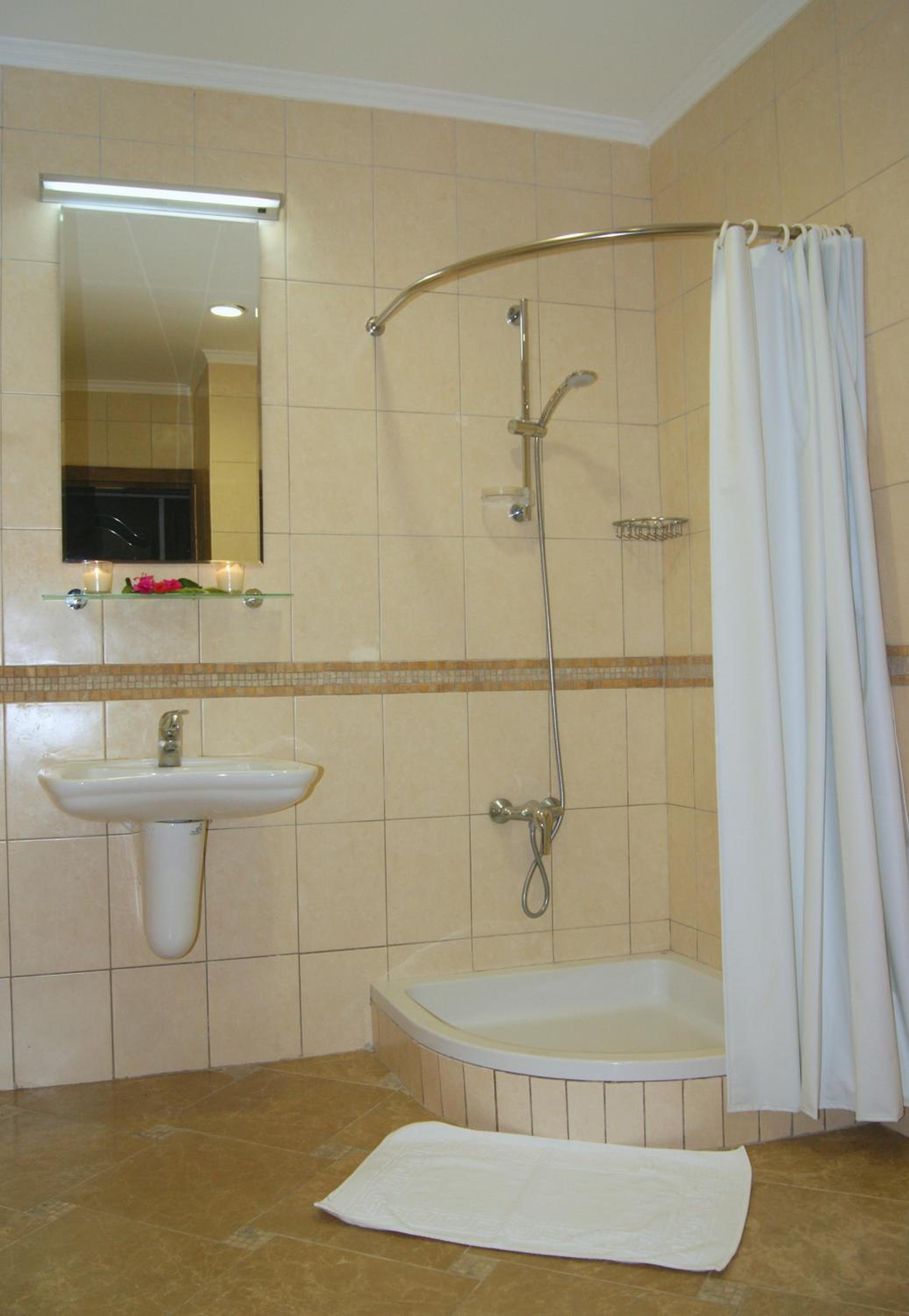 Standard Twin Room photo 2