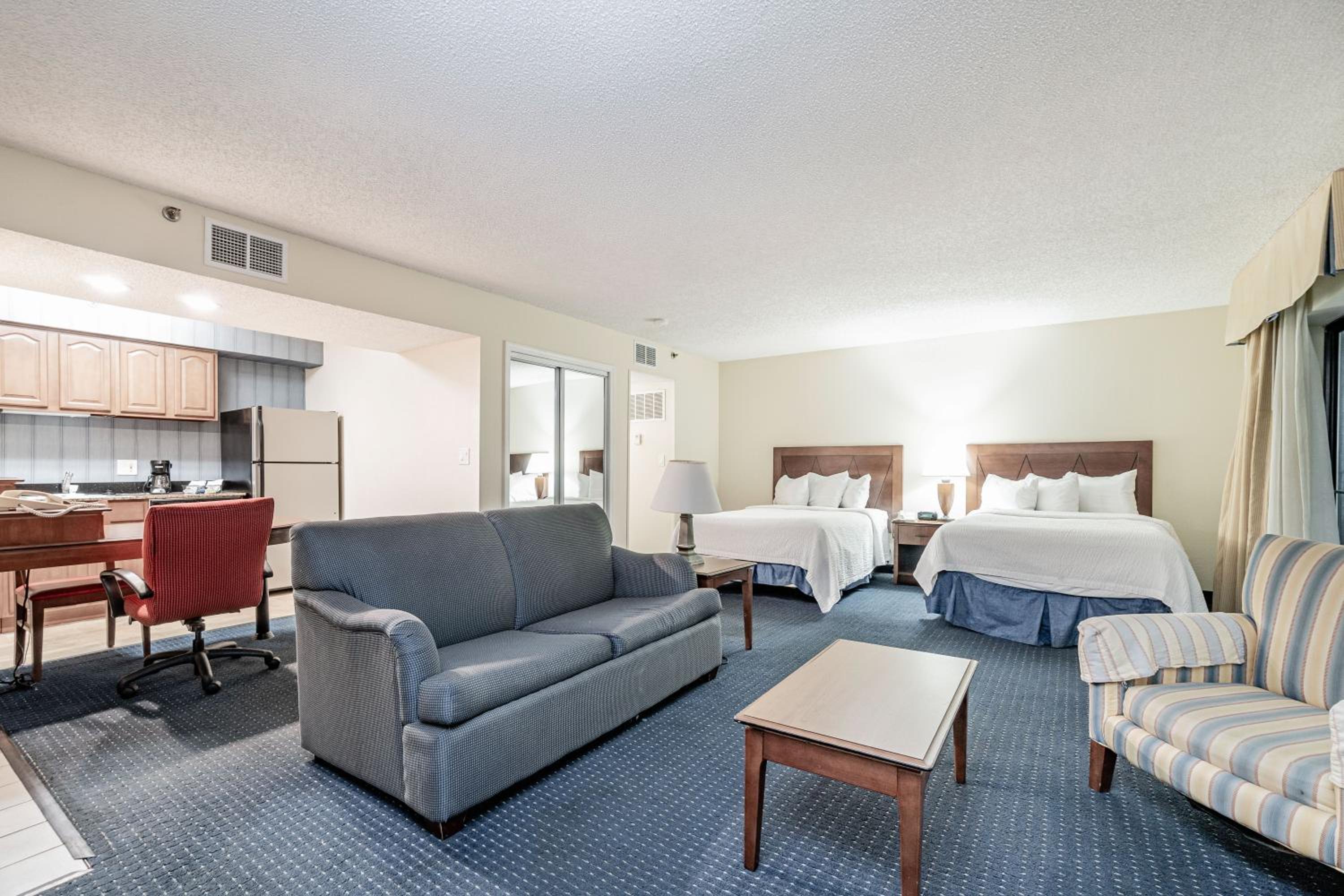 Doral Inn & Suites Miami Airport West — photo 92