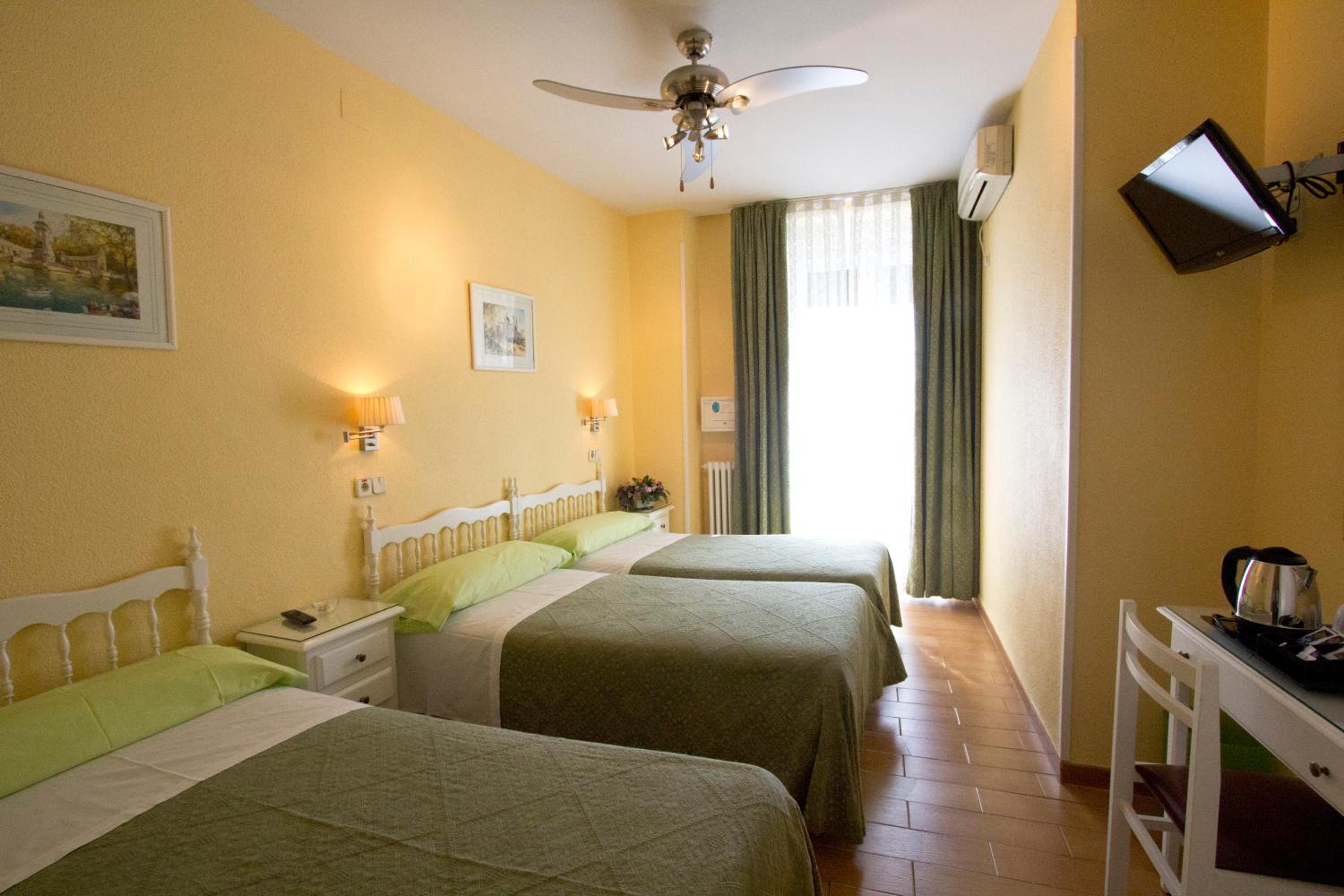 Triple Room photo 3