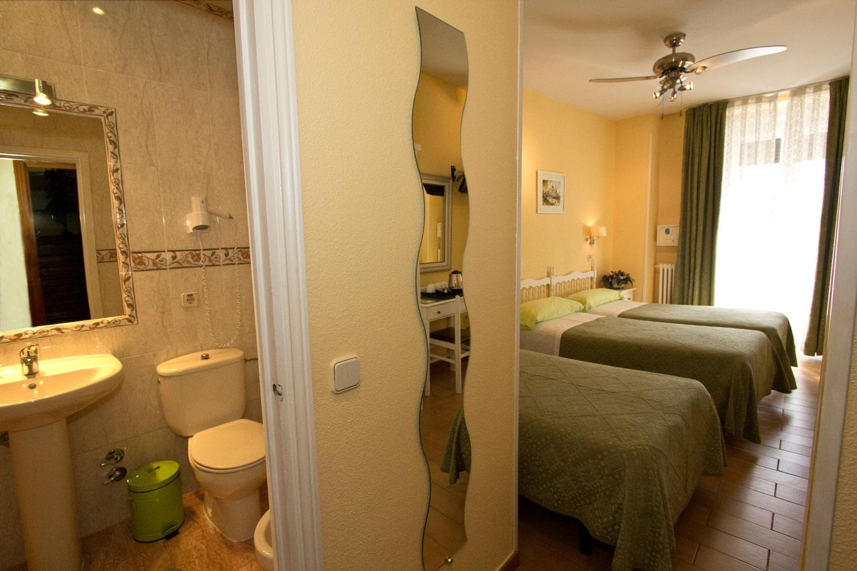 Triple Room photo 2