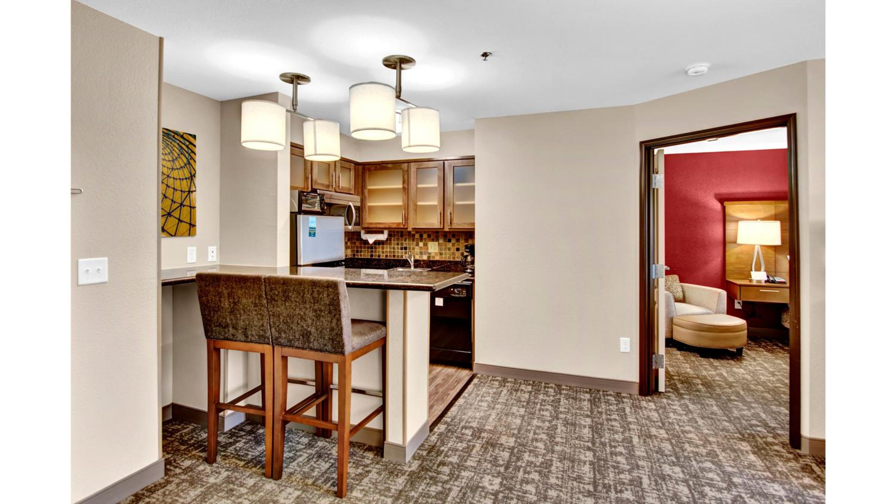 Two-Bedroom Suite - Photo 7