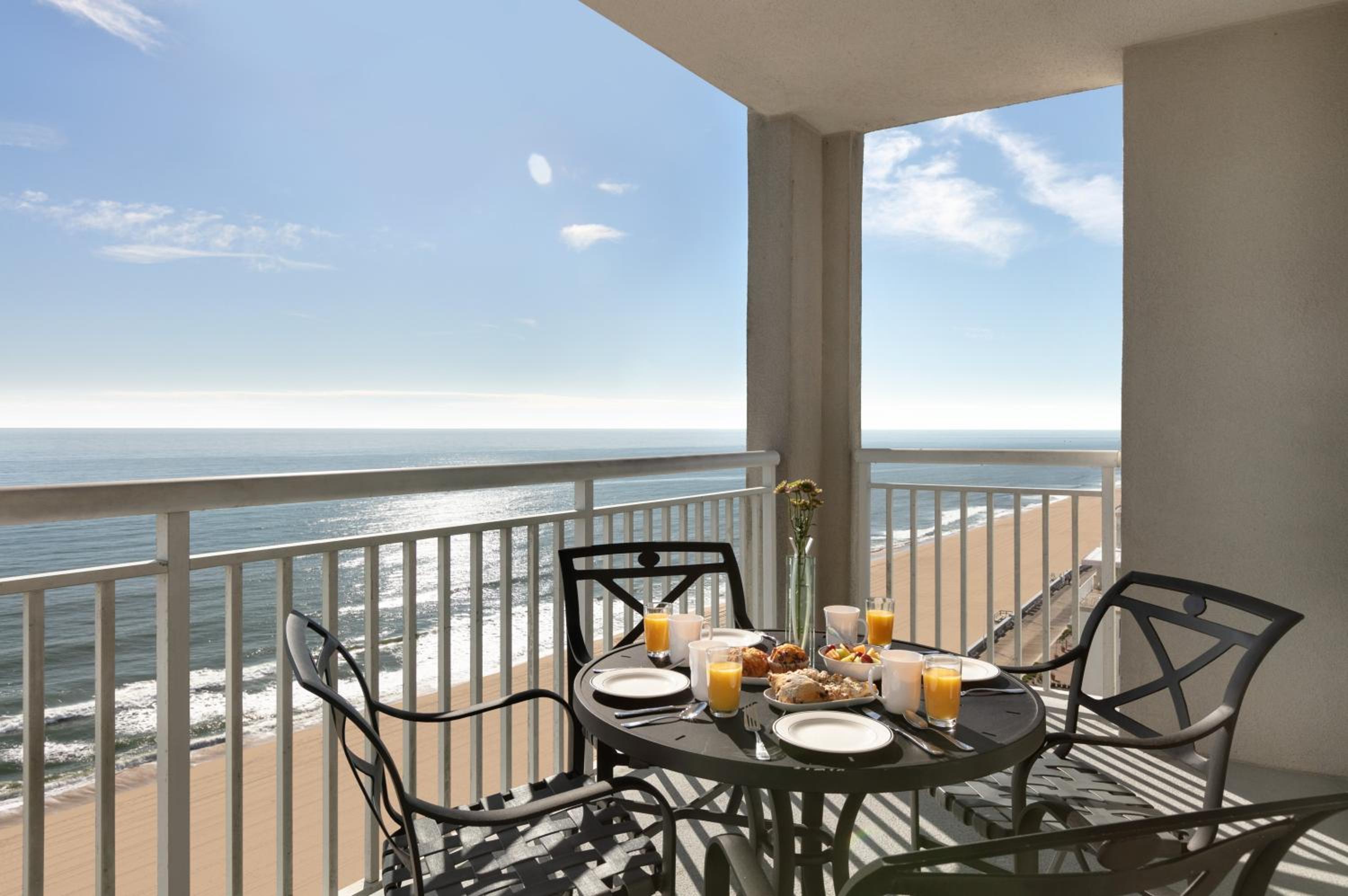 King Suite with Ocean View - Non-Smoking - Photo 5